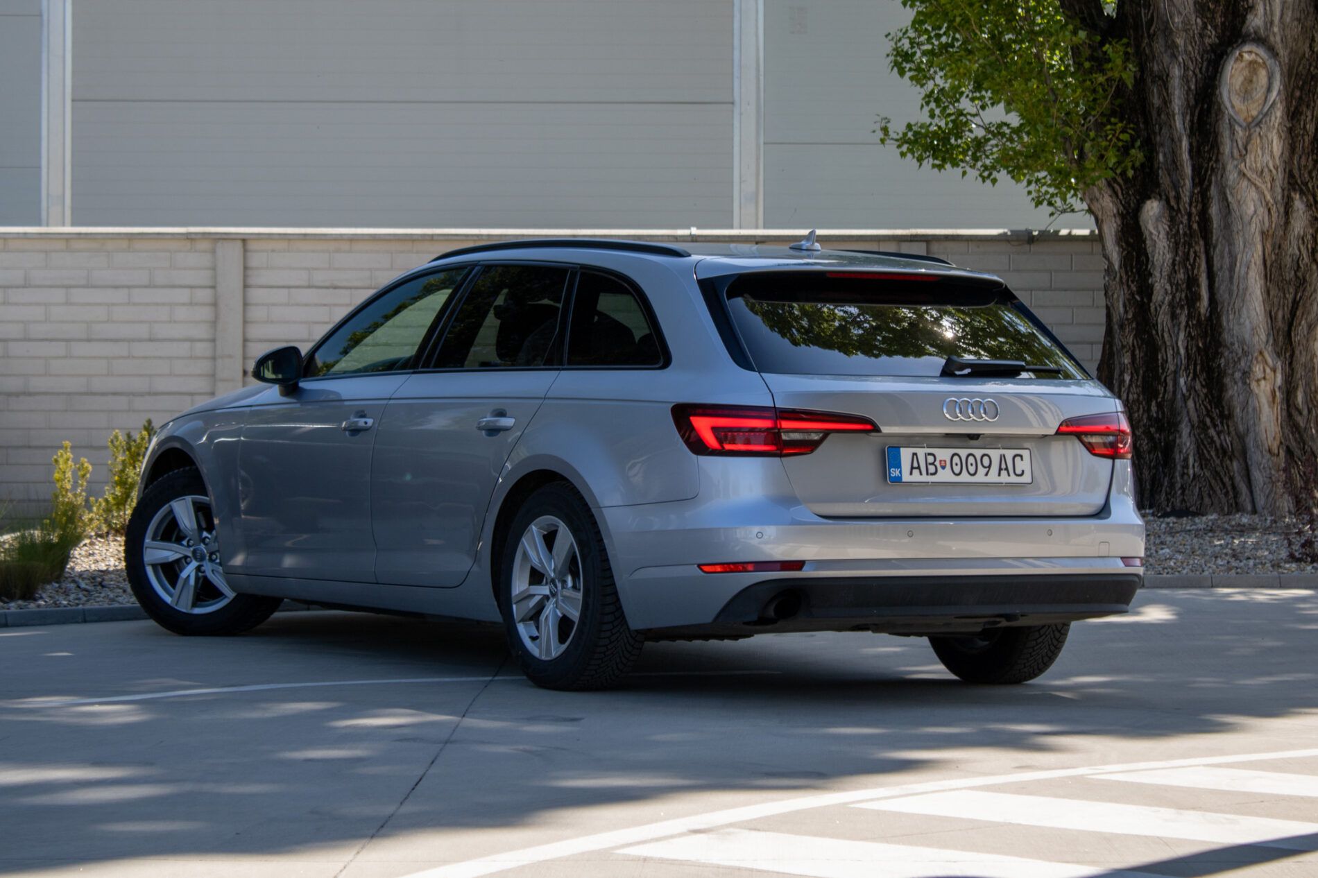 Audi A4 Avant - fotka 6