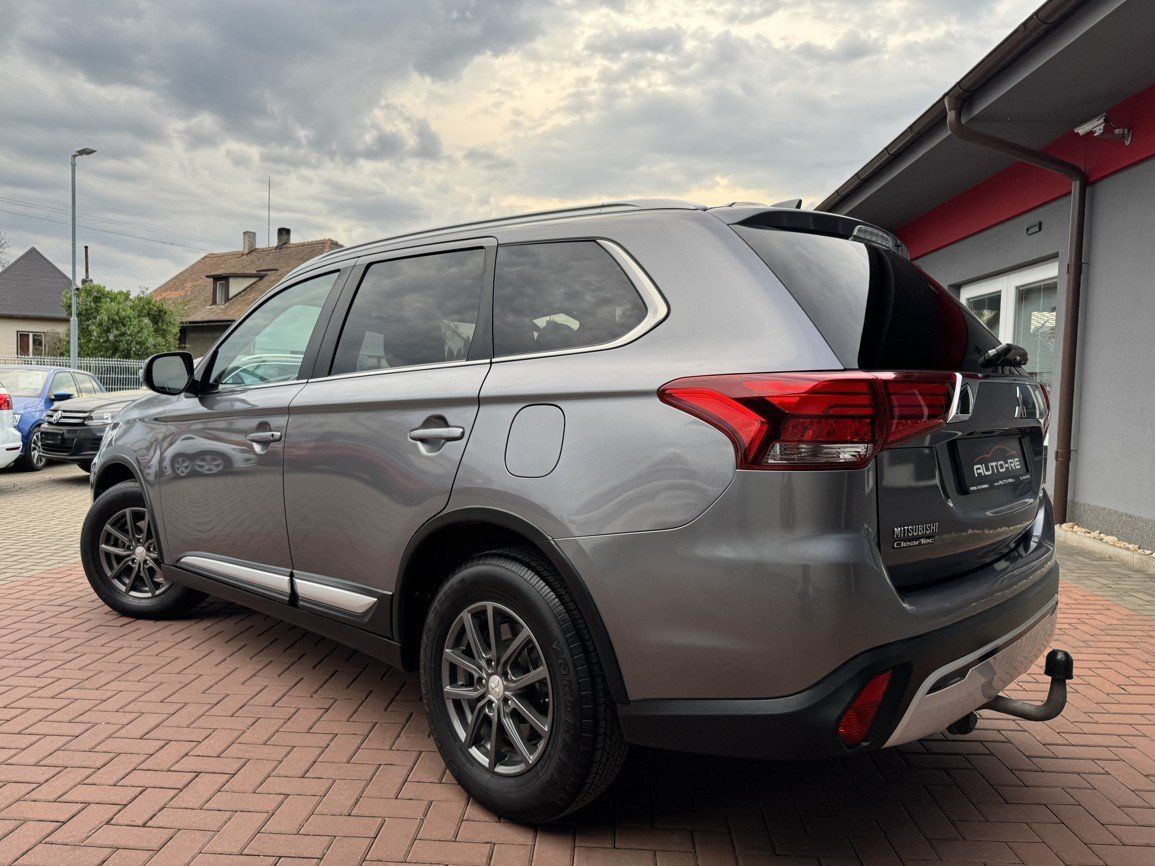 Mitsubishi Outlander, 2.0i Mivec Navi Kamera - fotka 3