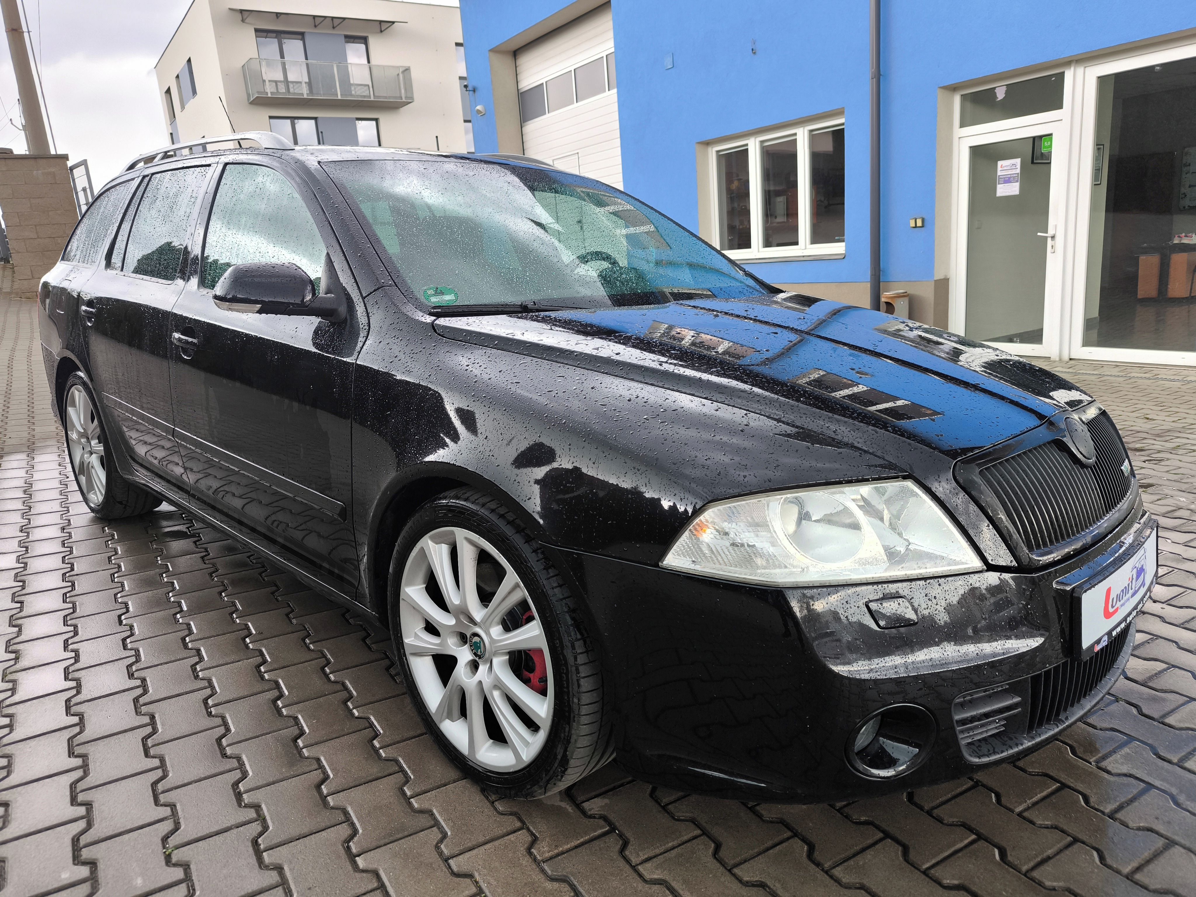 Škoda Octavia, 2.0 TDi RS - fotka 3