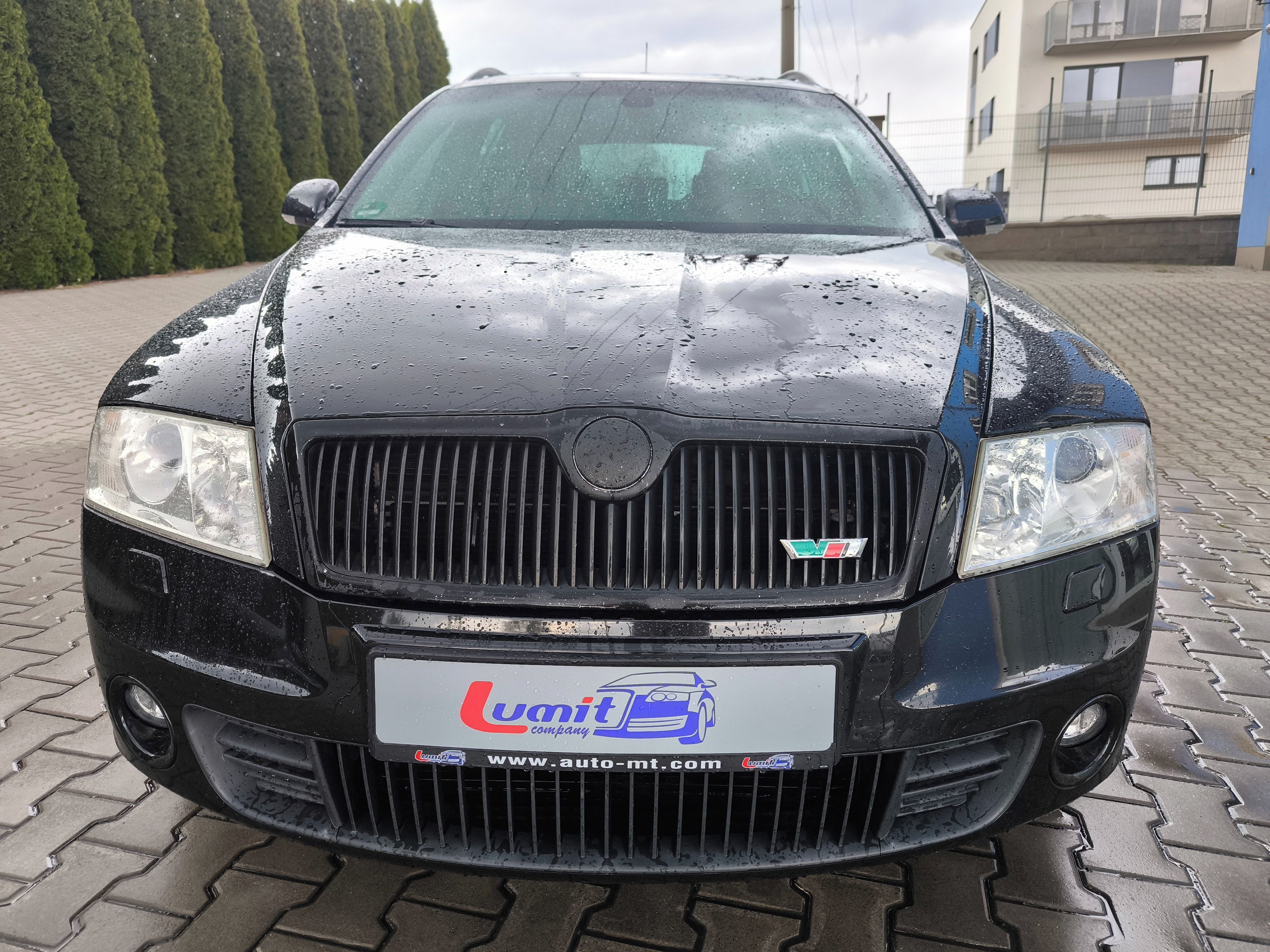 Škoda Octavia, 2.0 TDi RS - fotka 2