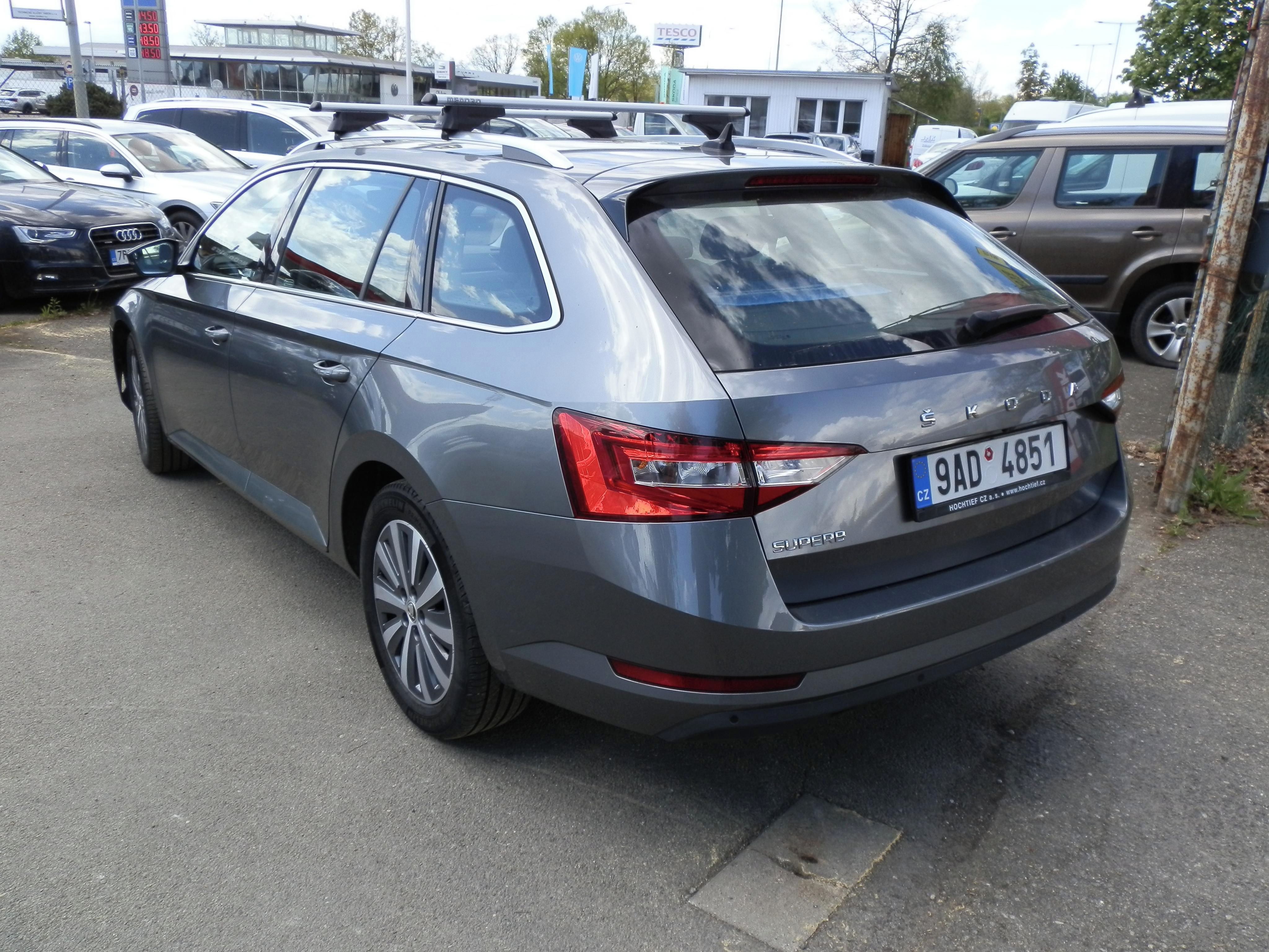 Škoda Superb, 2,0 TDi, 110kW - fotka 6