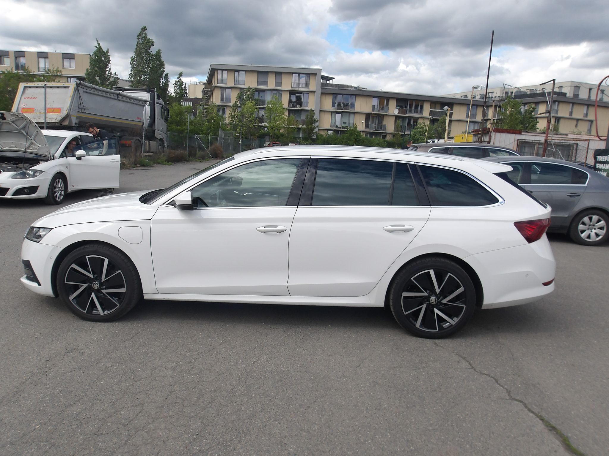 Škoda Octavia, 1,4TSi BA+EL ČR ! MAX.VÝBAVA ! - fotka 6
