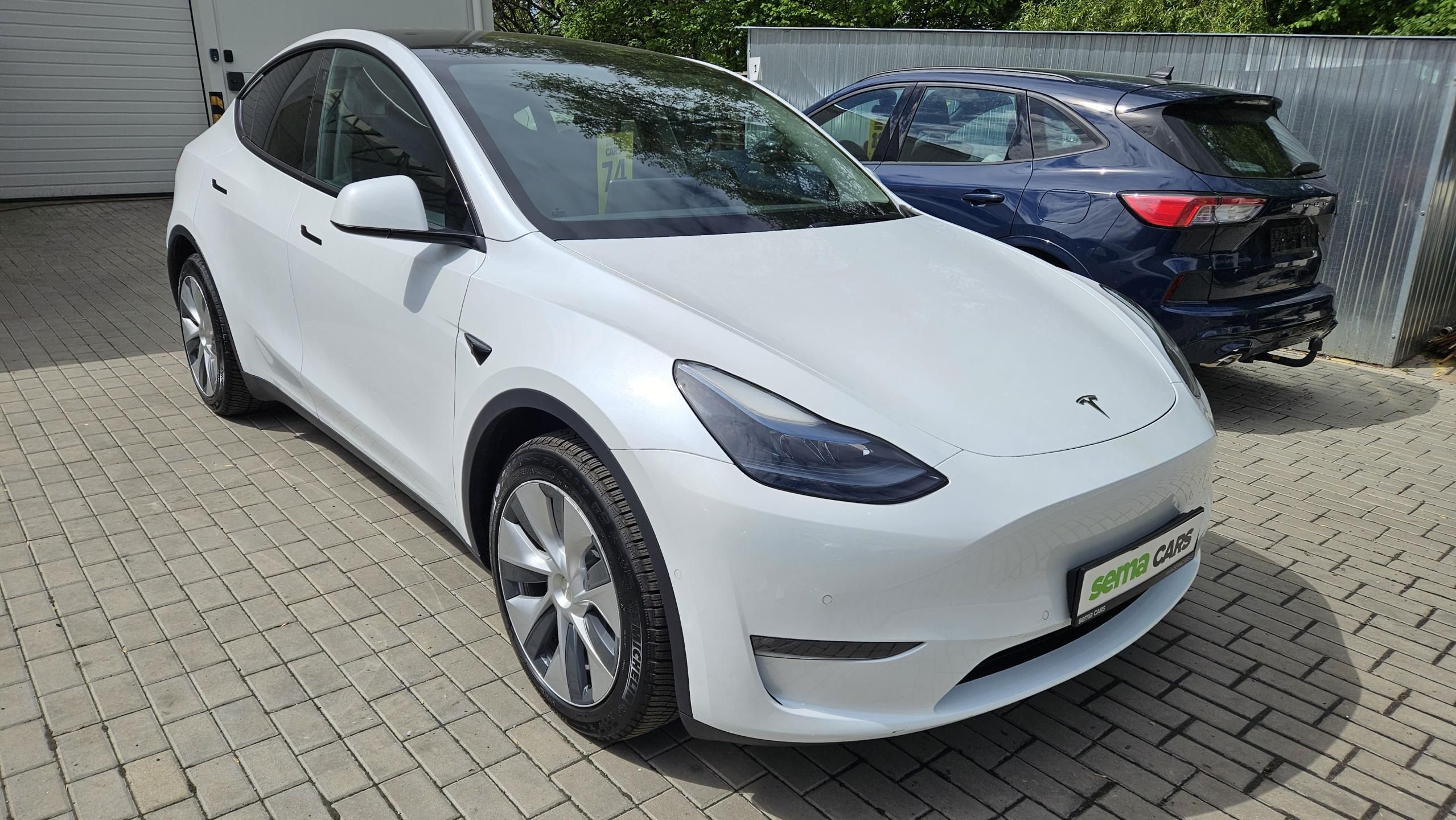 Tesla Model Y, Long Range AWD SoH 94,8% - fotka 4
