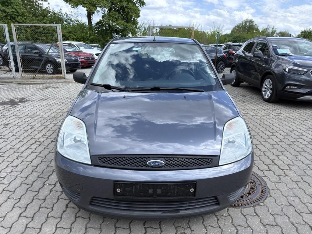 Ford Fiesta, 1.3i 51 kW - fotka 2