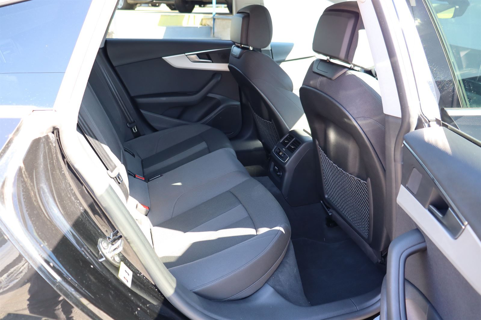 Audi A5, 40 2.0 TDI Sportback quattro - fotka 6