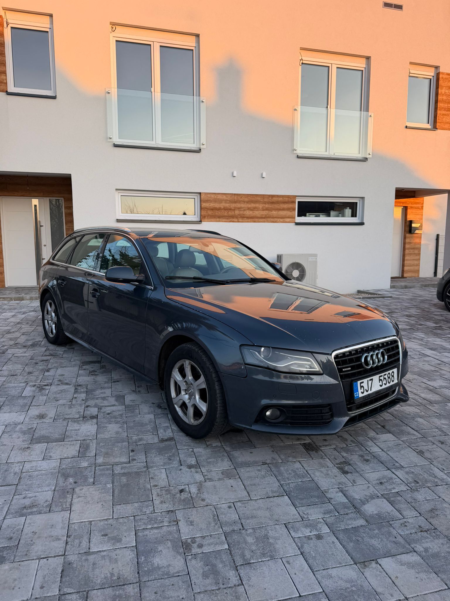 Audi A4, 3.0 TDI 176 kW - fotka 2