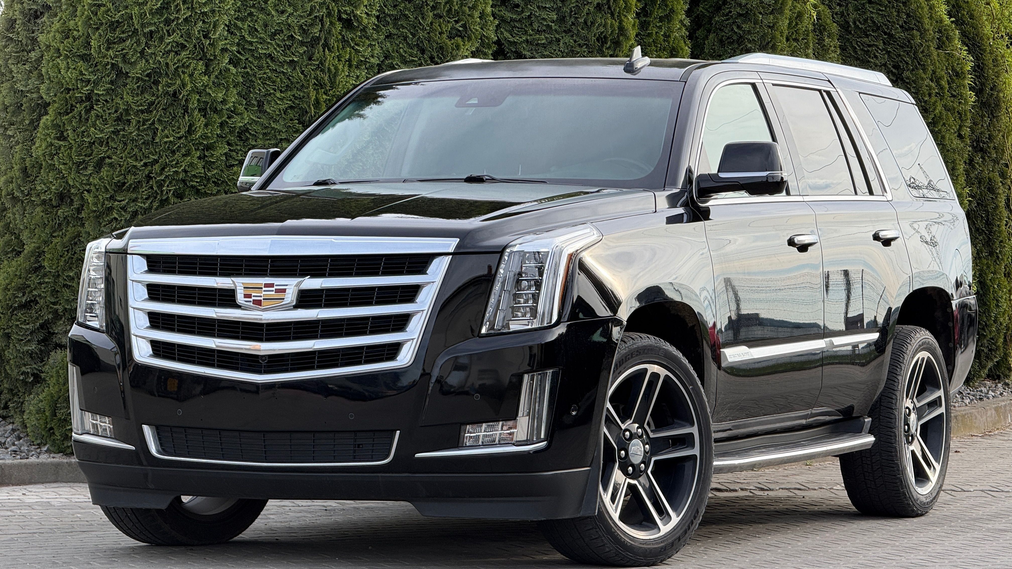 Cadillac Escalade, 6.2L Luxury - fotka 3