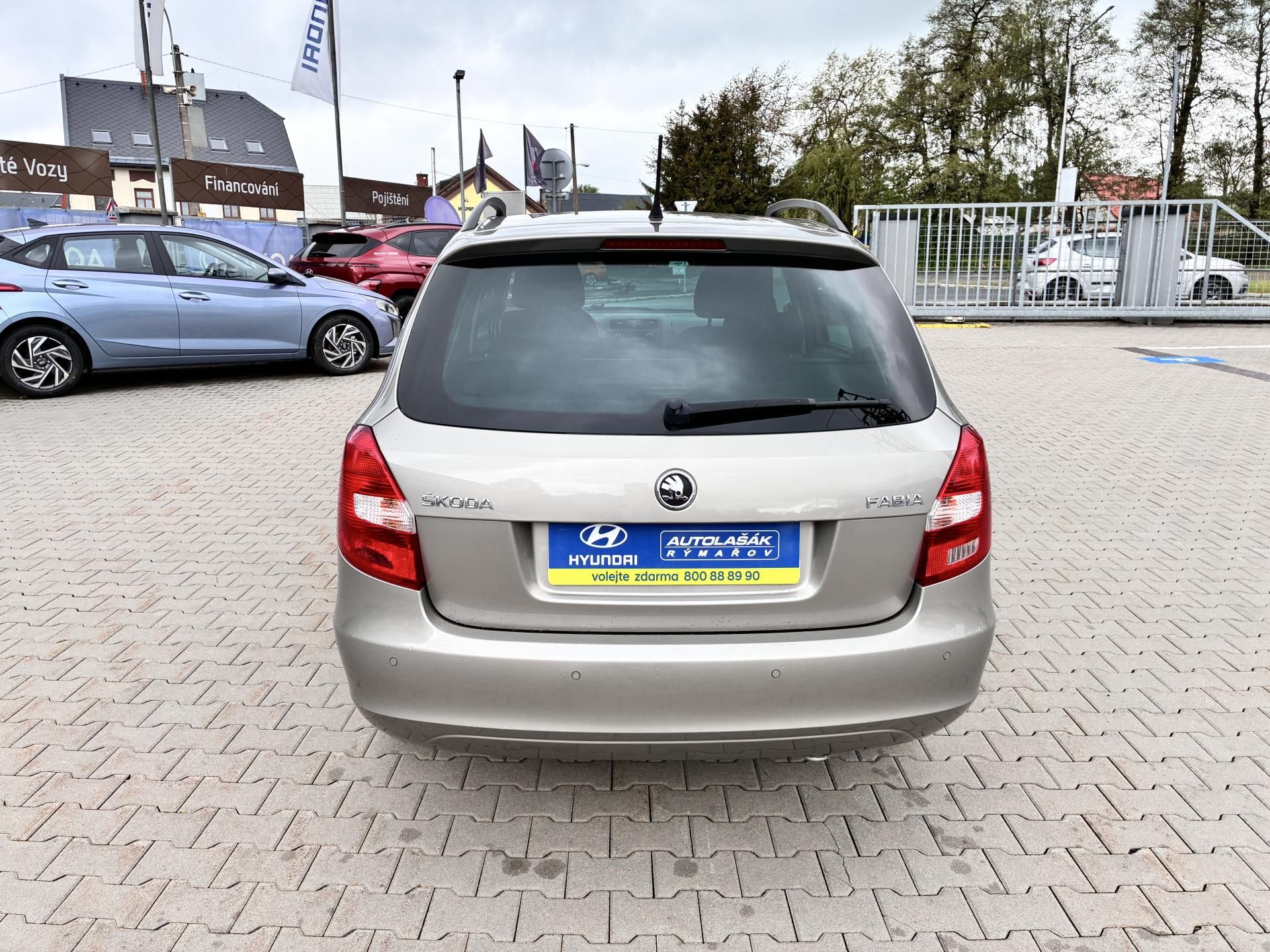 Škoda Fabia, 1.2TSI 62kW,digi.KLIMATIZACE - fotka 6