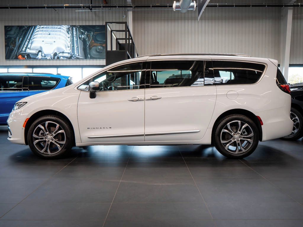 Chrysler Pacifica, 3.6 V6 Pinnacle AWD 2x LCD - fotka 2