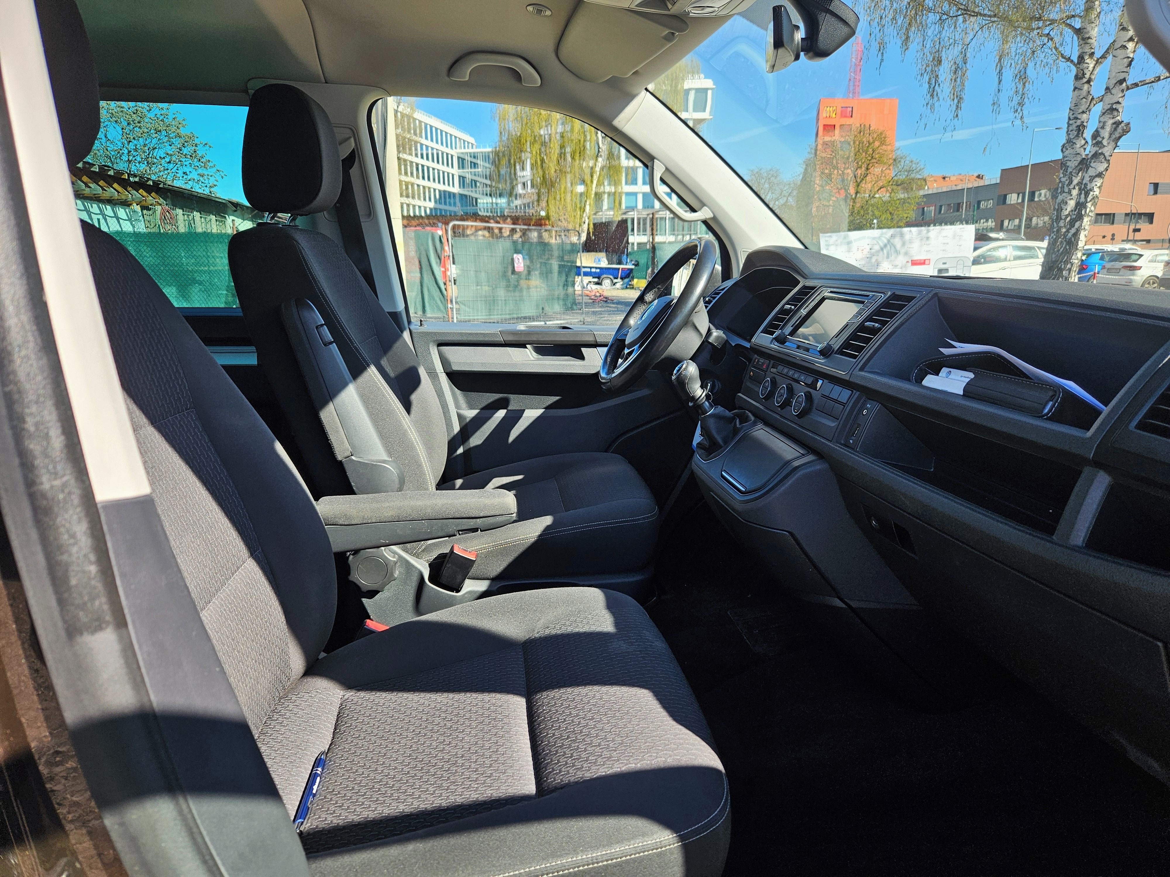 Volkswagen Multivan, 2.0 TDI Multivan Trendline - fotka 6