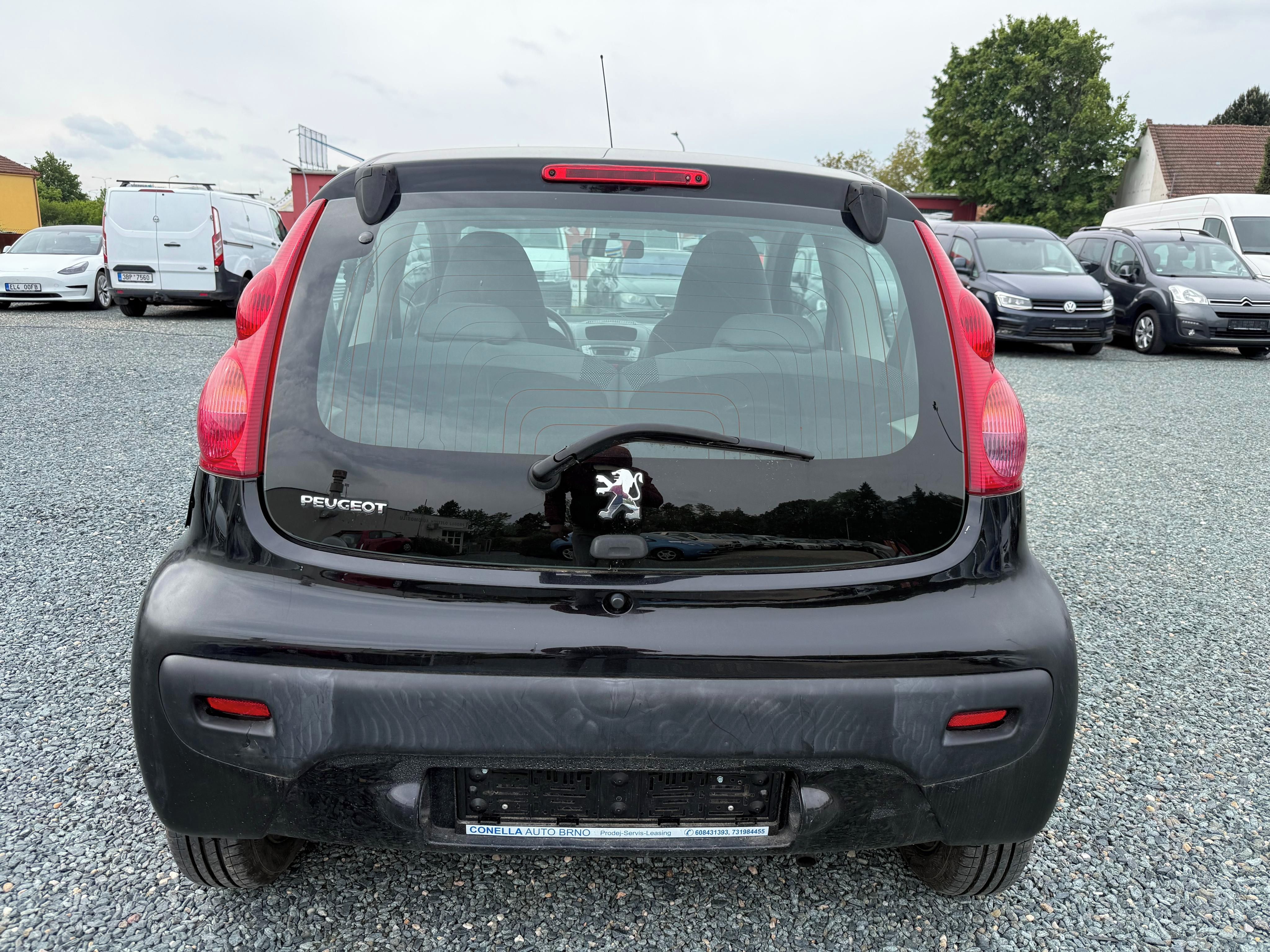 Peugeot 107, 1.0i 50kW AUTOMAT - fotka 5