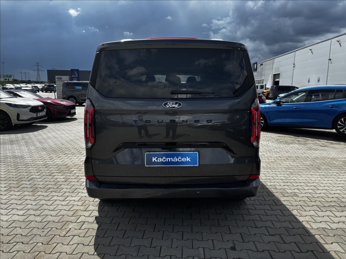 Ford Tourneo Custom, 2,0 EcoBlue 125kW Titanium X - fotka 4