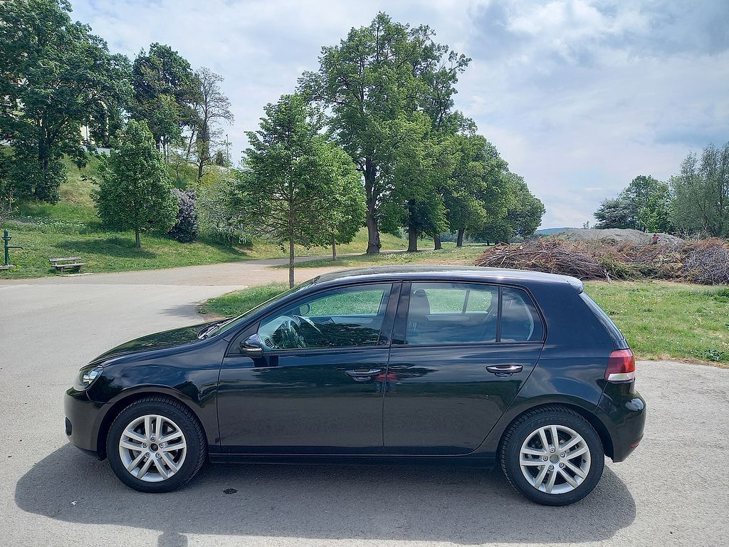 Volkswagen Golf, 1.4Tsi 90kw klima+alu.kola - fotka 5