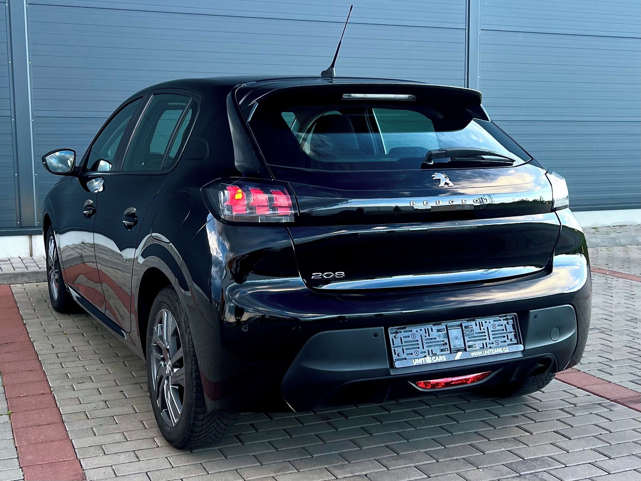 Peugeot 208, 1.2 PureTech, Active Pack - fotka 6