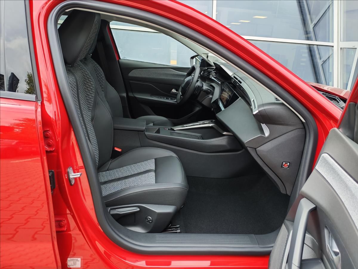 Peugeot 408, 1,2 ALLURE Hybrid 145 e-DCS6 - fotka 6