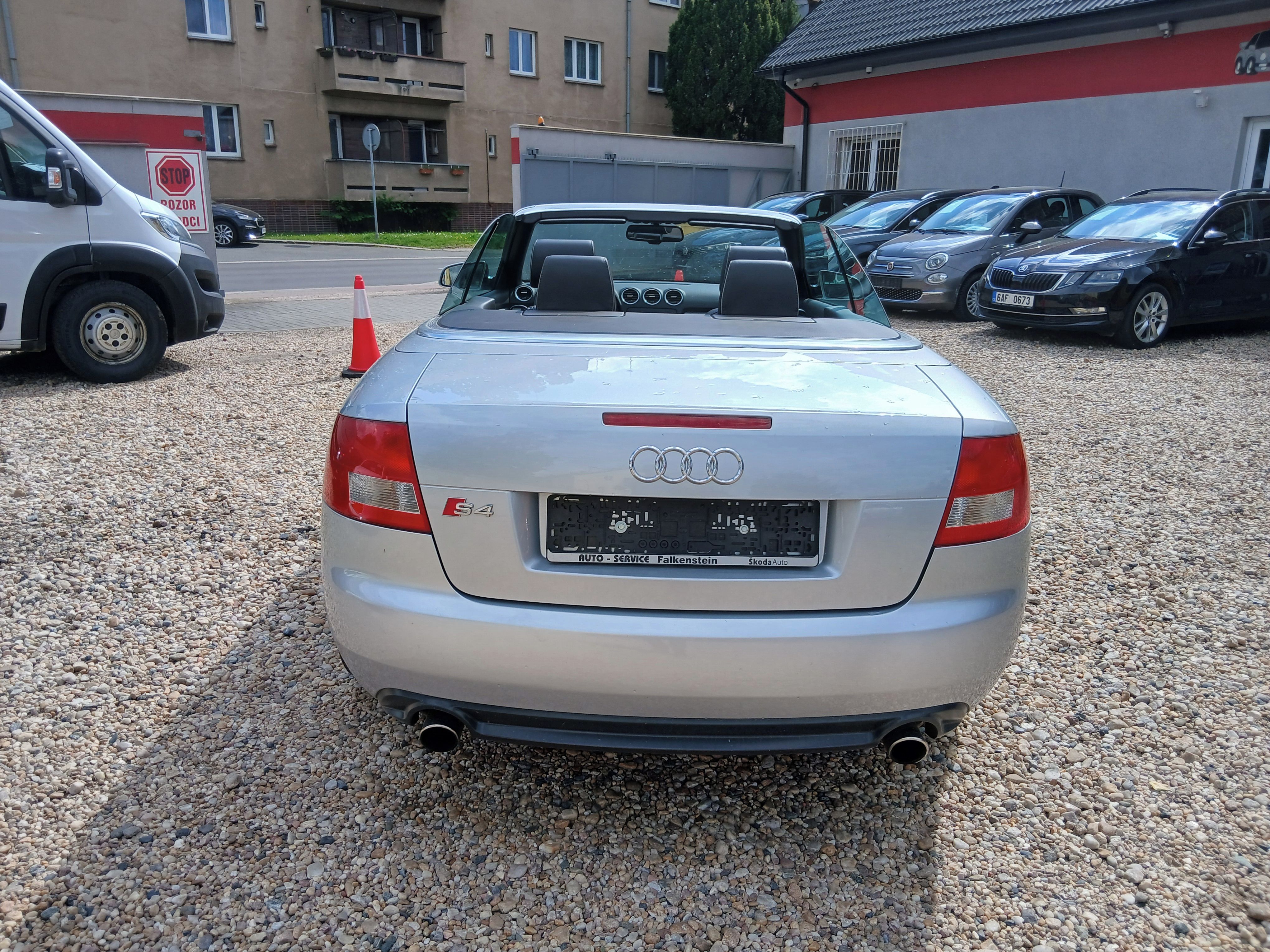 Audi S4, 4.2i V8 252KW Kabriolet Quattr - fotka 6