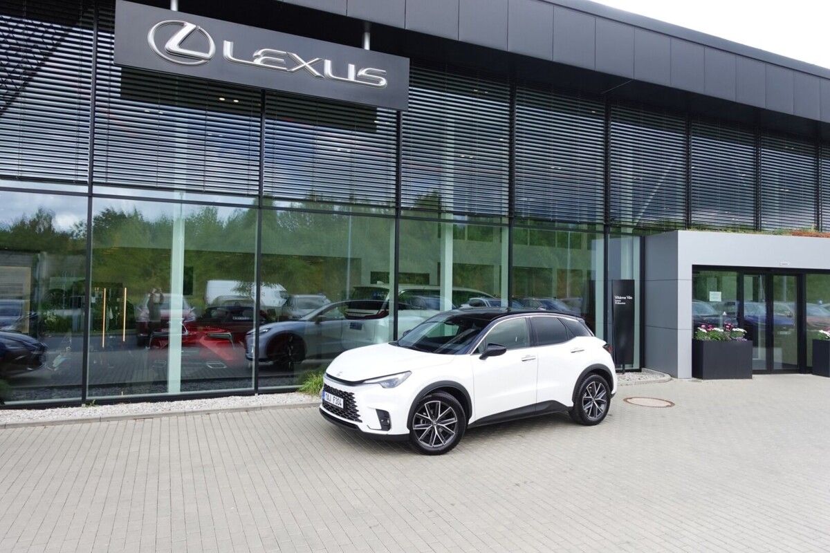 Lexus LBX, 1.5 HEV Emotion Advanced FWD