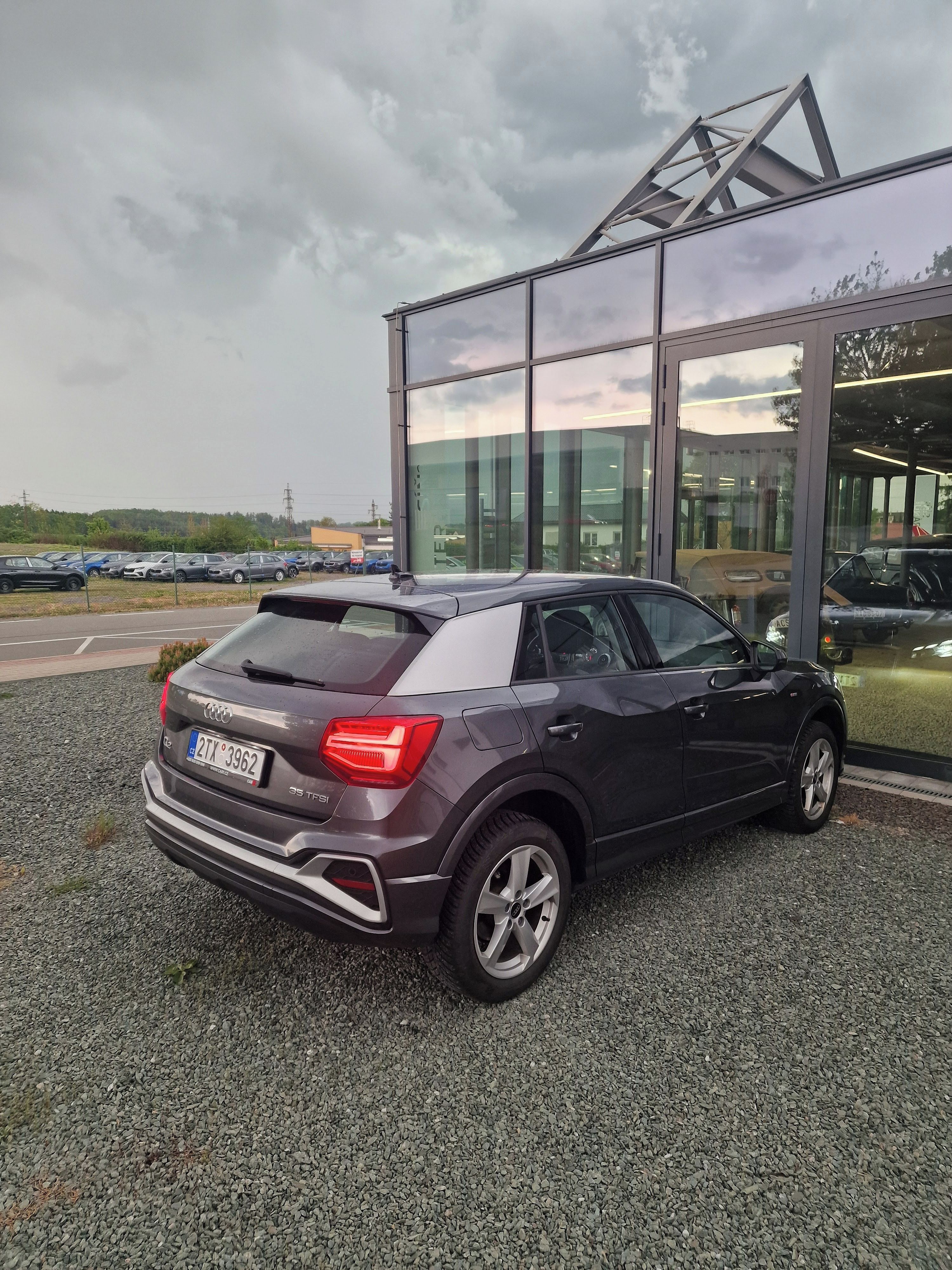 Audi Q2, S-line 1.5 TSI 110 kW DSG - fotka 3