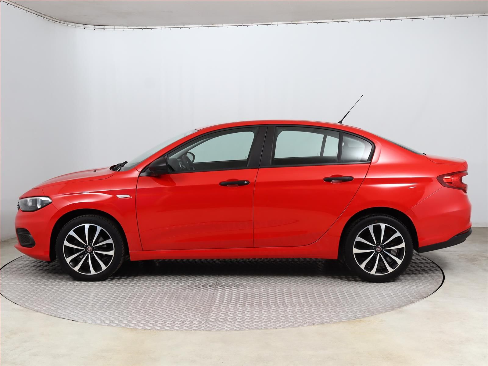Fiat Tipo, 1.4 16V, Serv.kniha, Navi - fotka 3