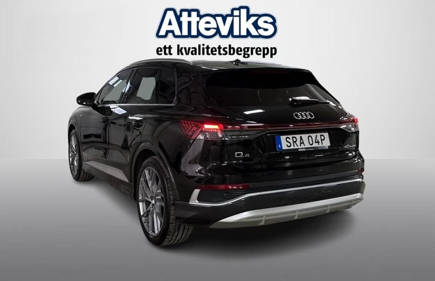 Audi Q4 e-tron, 40 e-tron S-Line LED BLIS - fotka 5