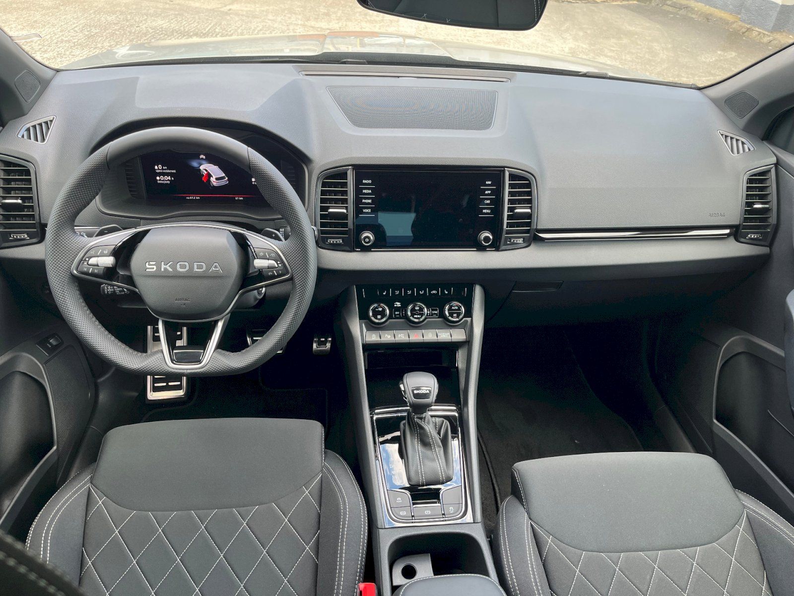 Škoda Karoq, 1,5 TSI 110 kW AT DSG - fotka 5