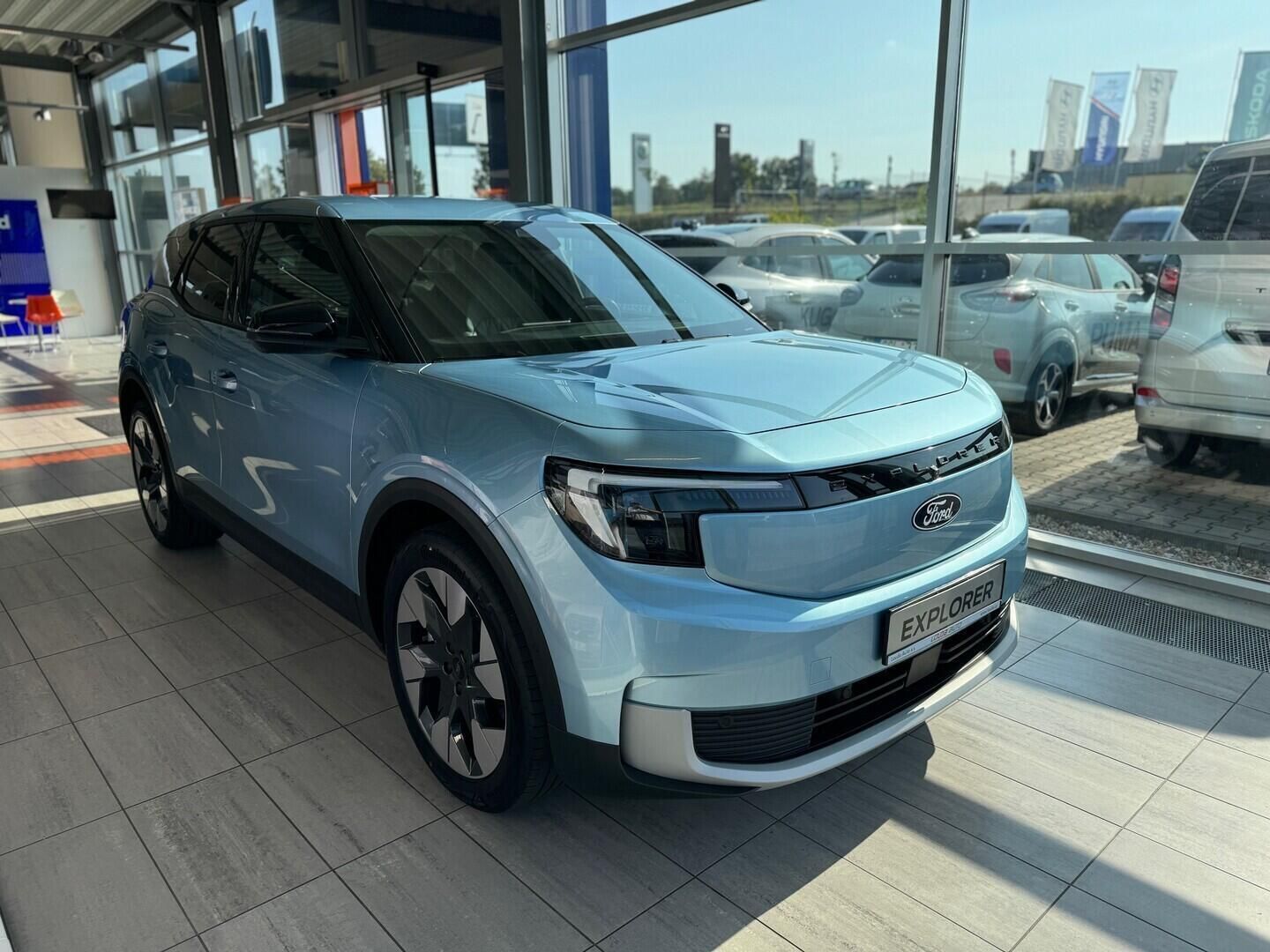 Ford Explorer, Elektrický  Premium 77 kWh,0 P - fotka 2