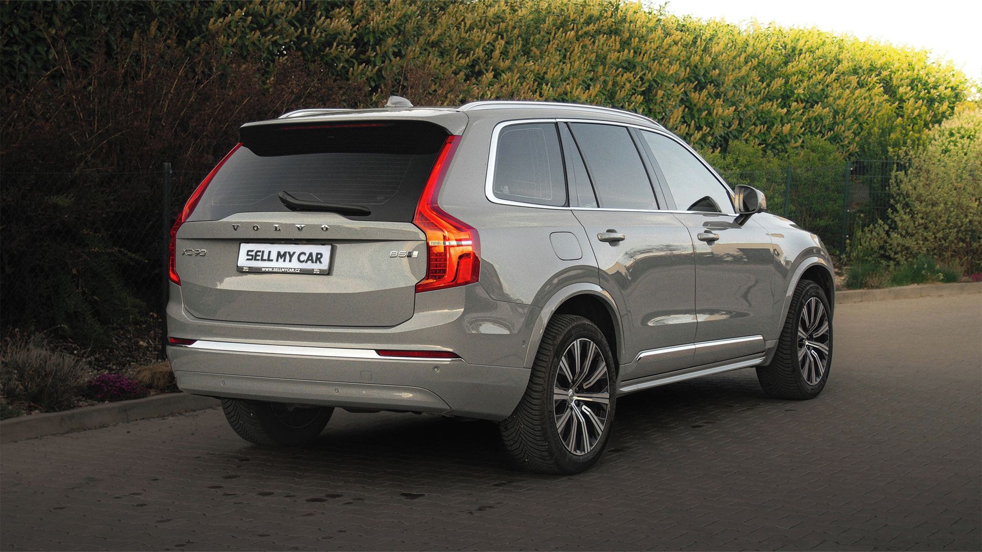 Volvo XC90, B5 2,0/173kW AWD ČR DPH 7.Míst - fotka 5