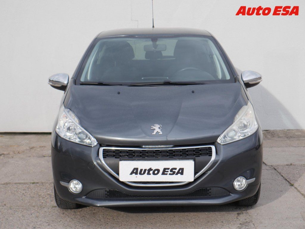 Peugeot 208, 1.2 VTi - fotka 2