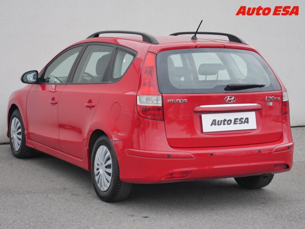 Hyundai i30, 1.4 i,2.maj,ČR - fotka 6