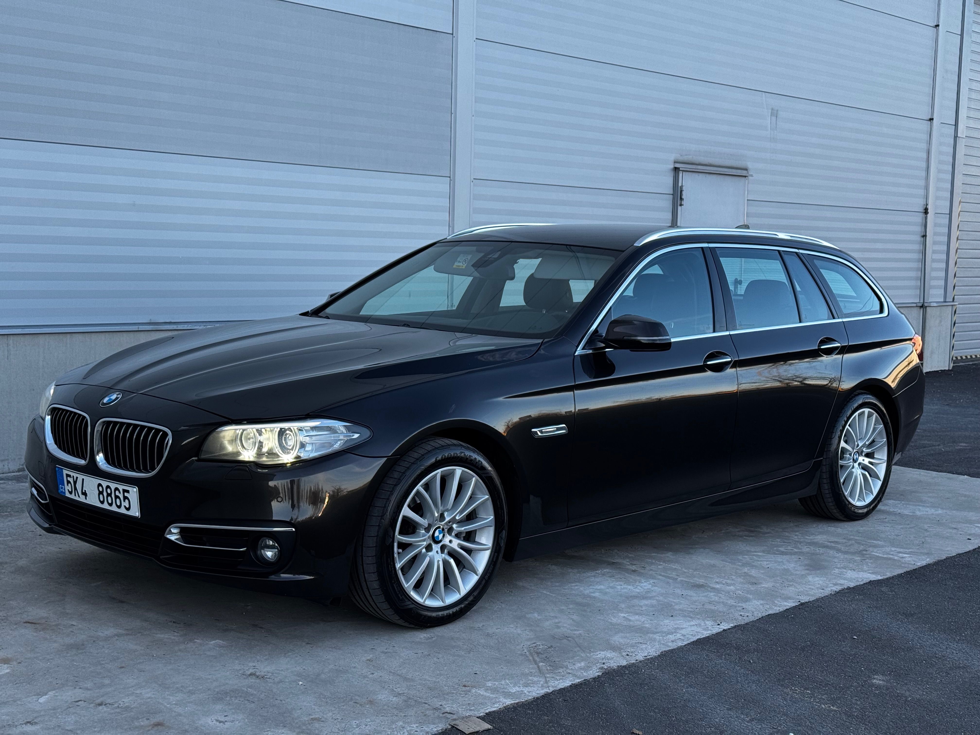 BMW Řada 5, STK 2027 / Luxury Line - fotka 3
