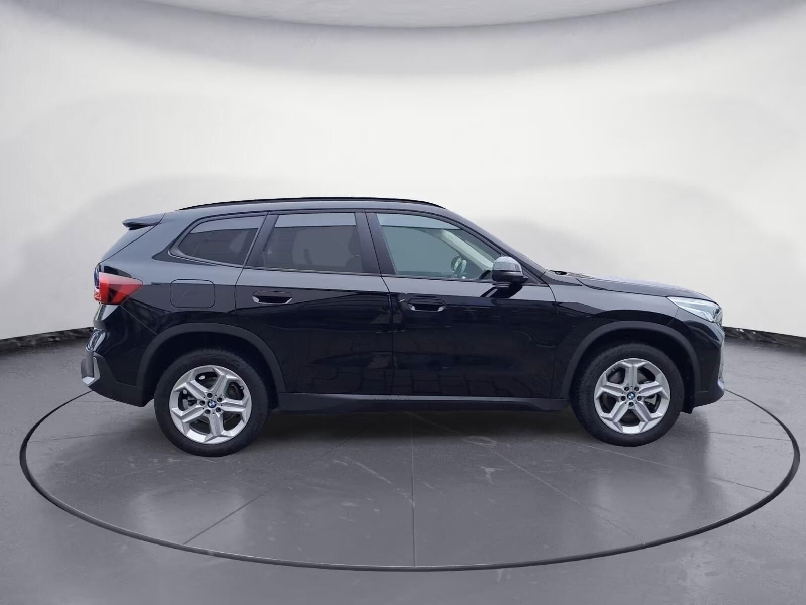 BMW X1, sDrive 20i*PANO*Kamera*Navi* - fotka 5