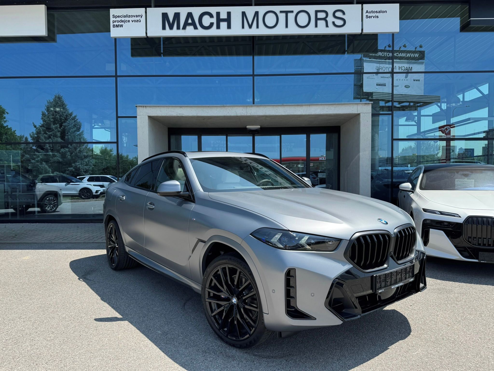BMW X6, M60i xDrive 10/2025 - fotka 5