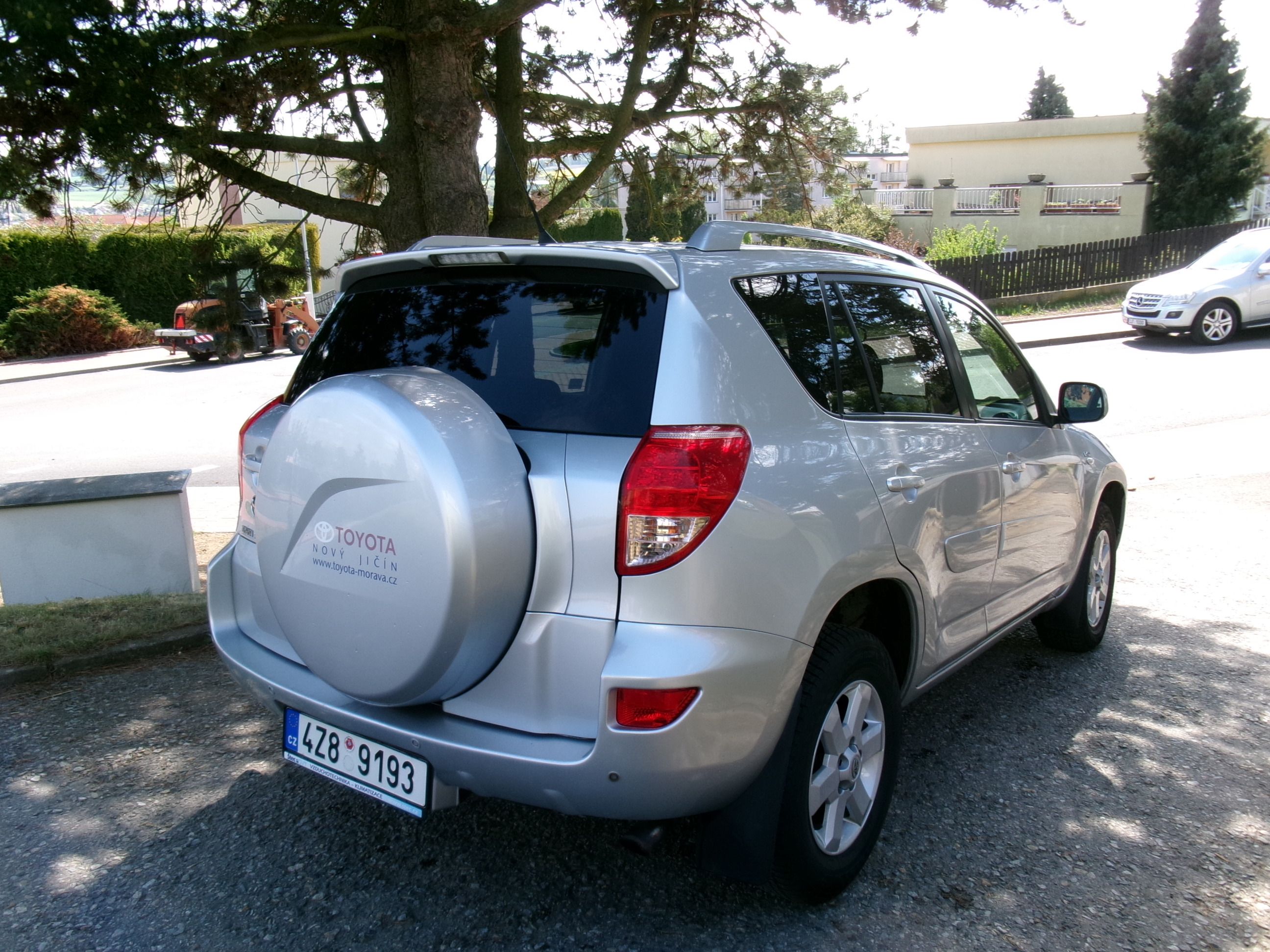 Toyota Rav4, 2.2 D 4x4 - fotka 4