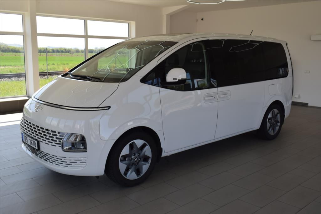 Hyundai Staria, 2,2 CRDI,1.maj,ČR,AUT,4x4,9-mí