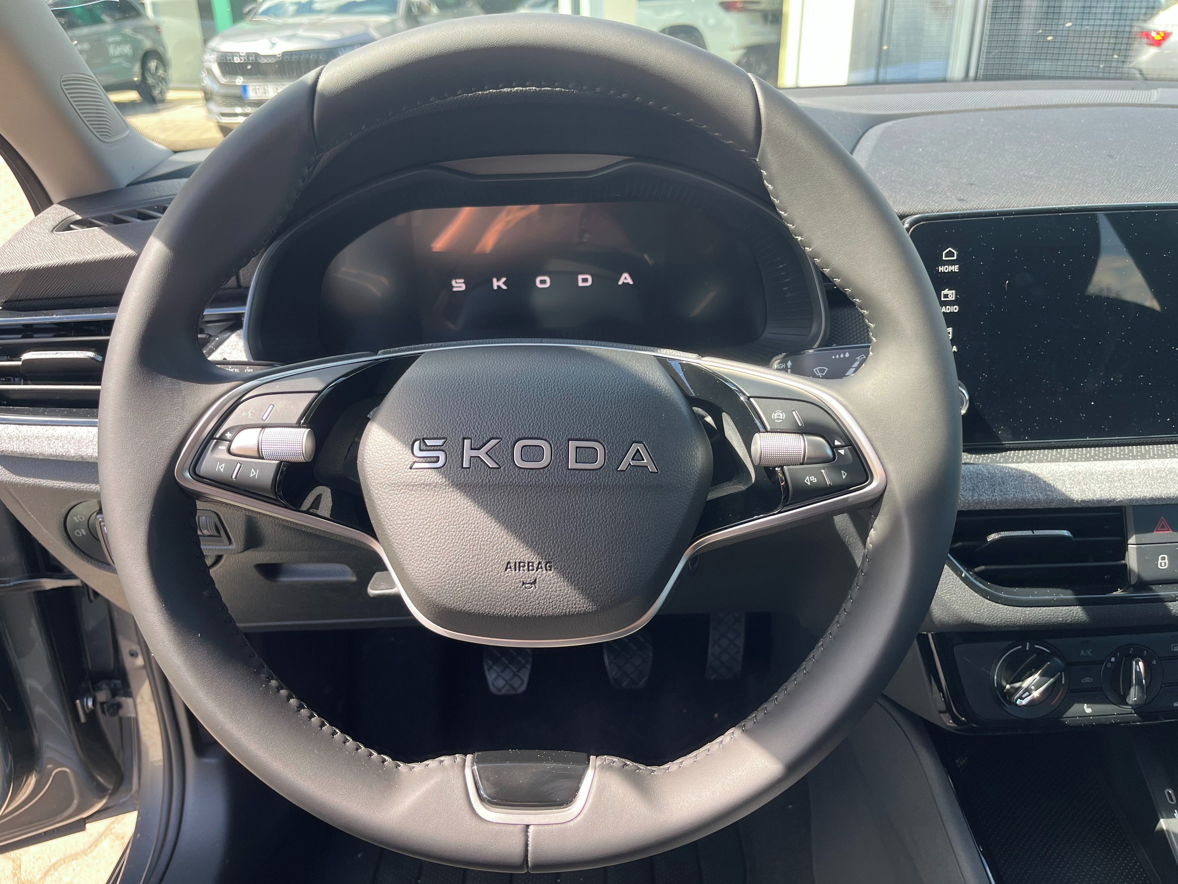 Škoda Kamiq, 1,0 TSI 85 kW MAN. 130 let - fotka 6