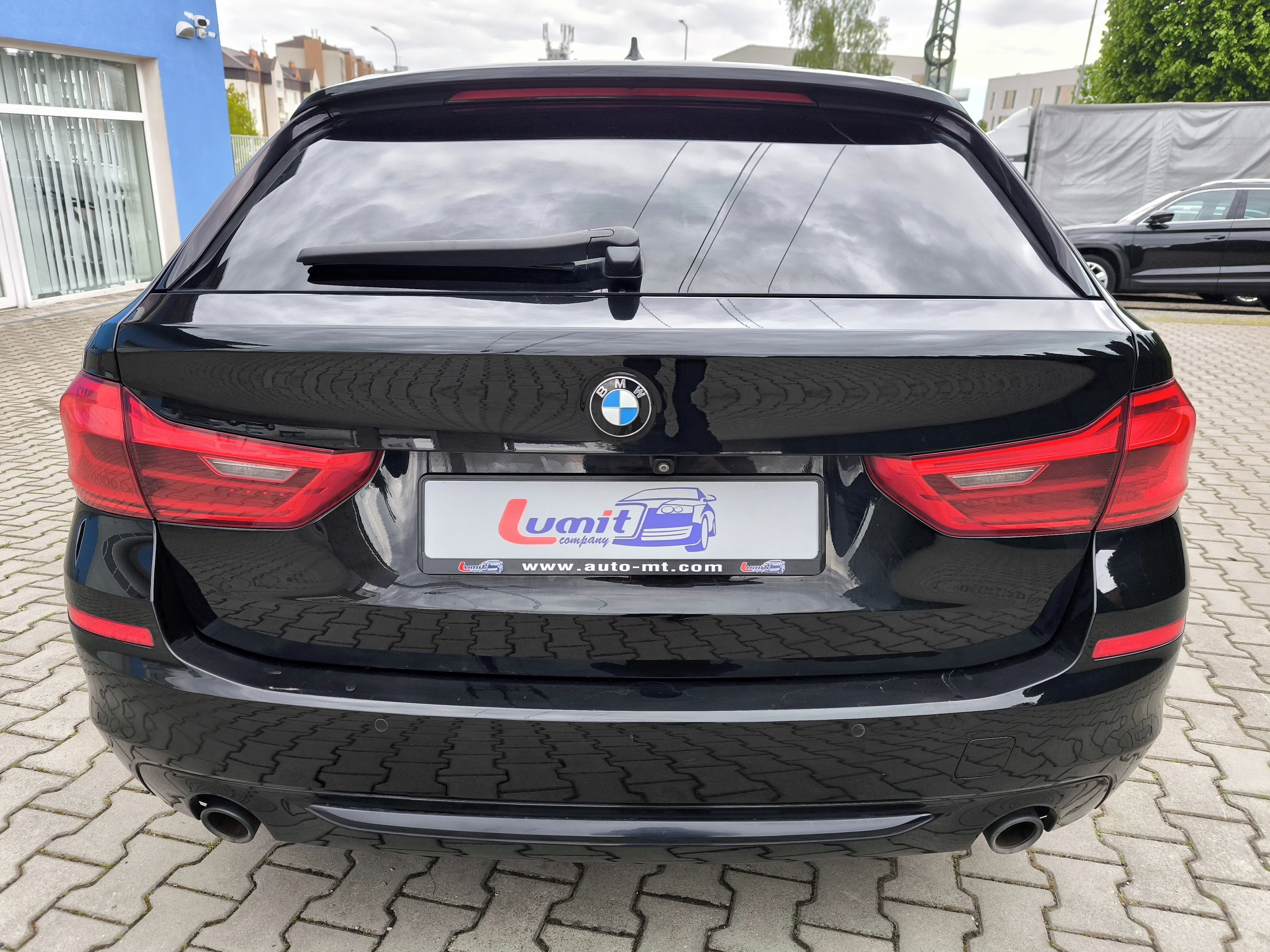 BMW Řada 5, 530D xDrive - fotka 6