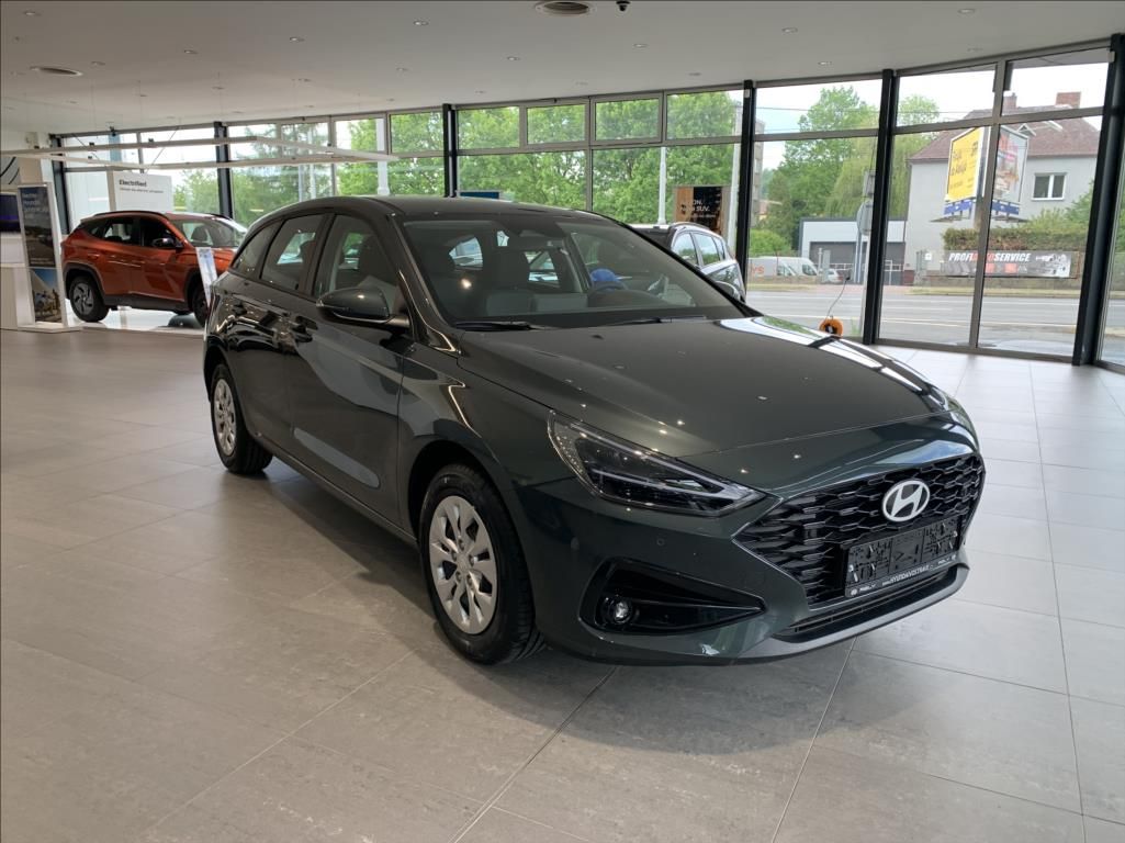 Hyundai i30, 1,5 i CVVT 71kW MT COMFORT - fotka 3