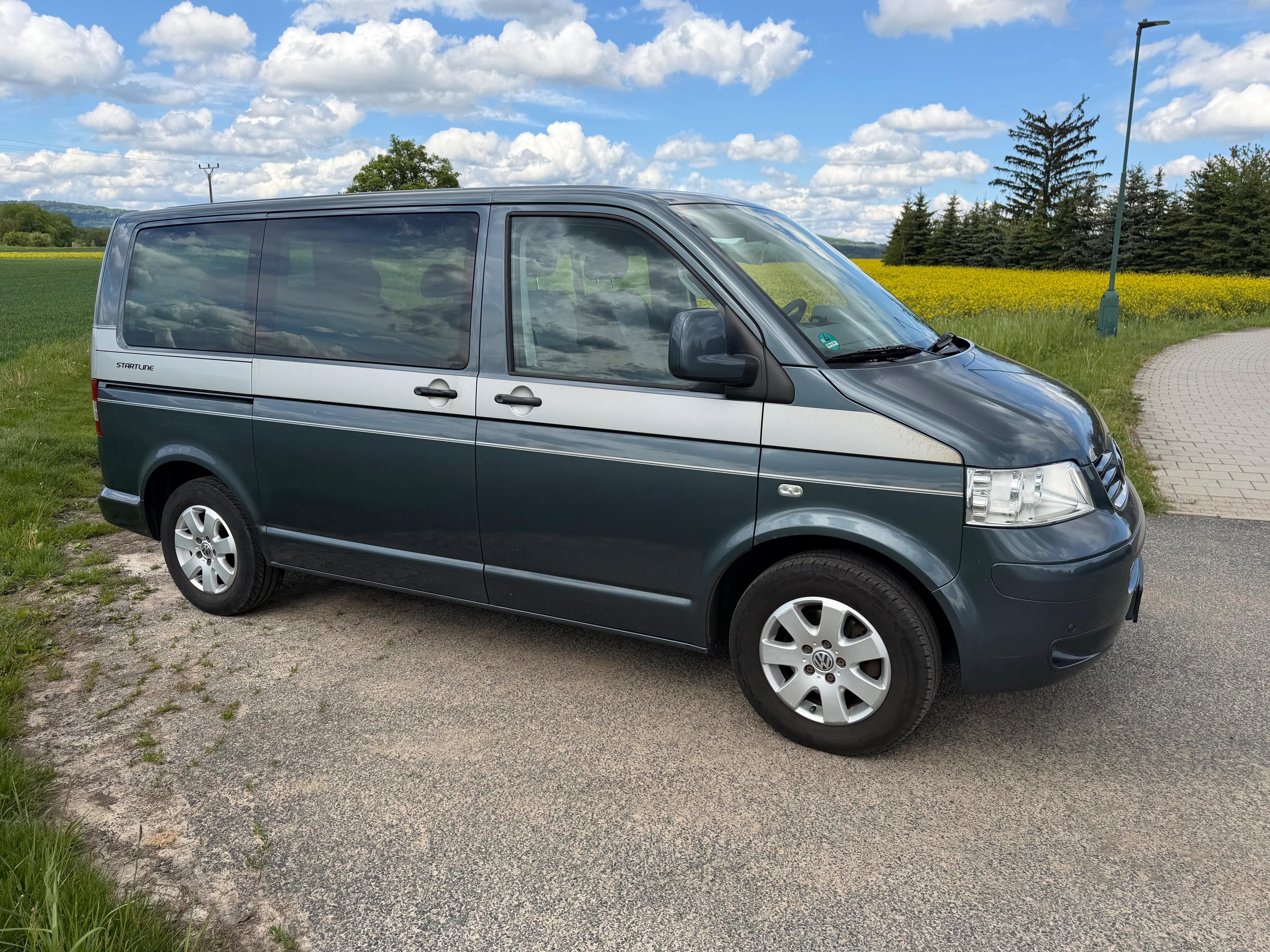 Volkswagen Multivan, 2,5 TDi/96kw , 7 Míst Nová STK - fotka 2
