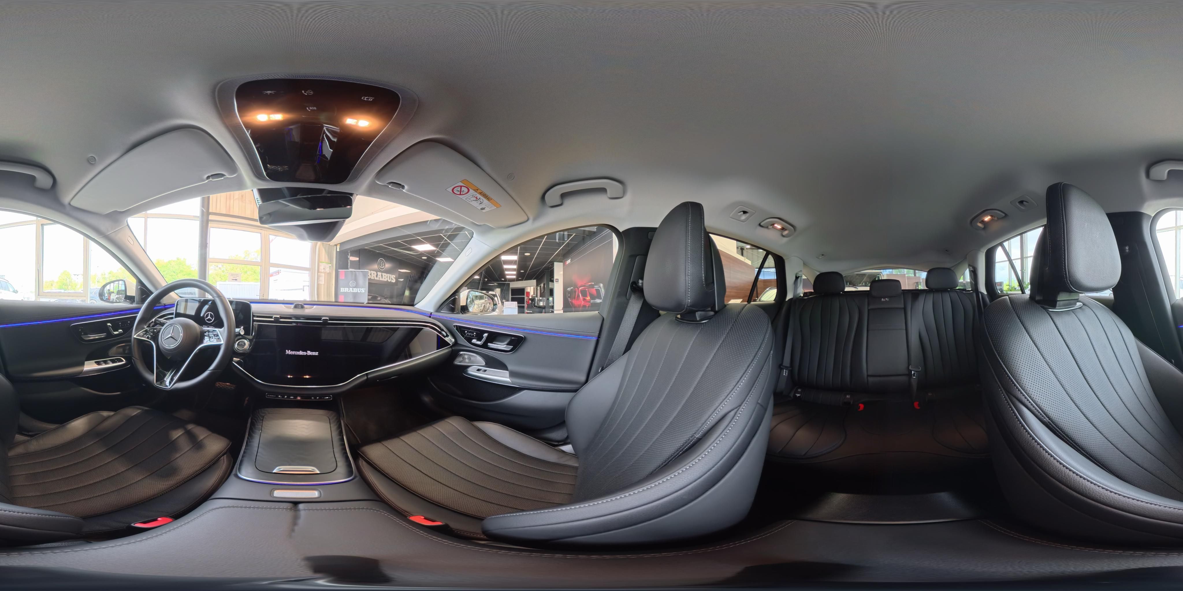 Mercedes-Benz Třídy E, 300 de 4MATIC kombi - fotka 2