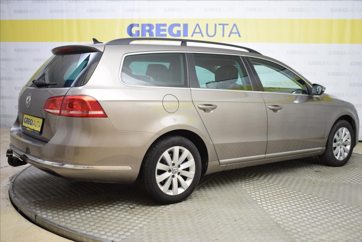 Volkswagen Passat, 1,4 TSi PO SERVISU,TOP STAV - fotka 6