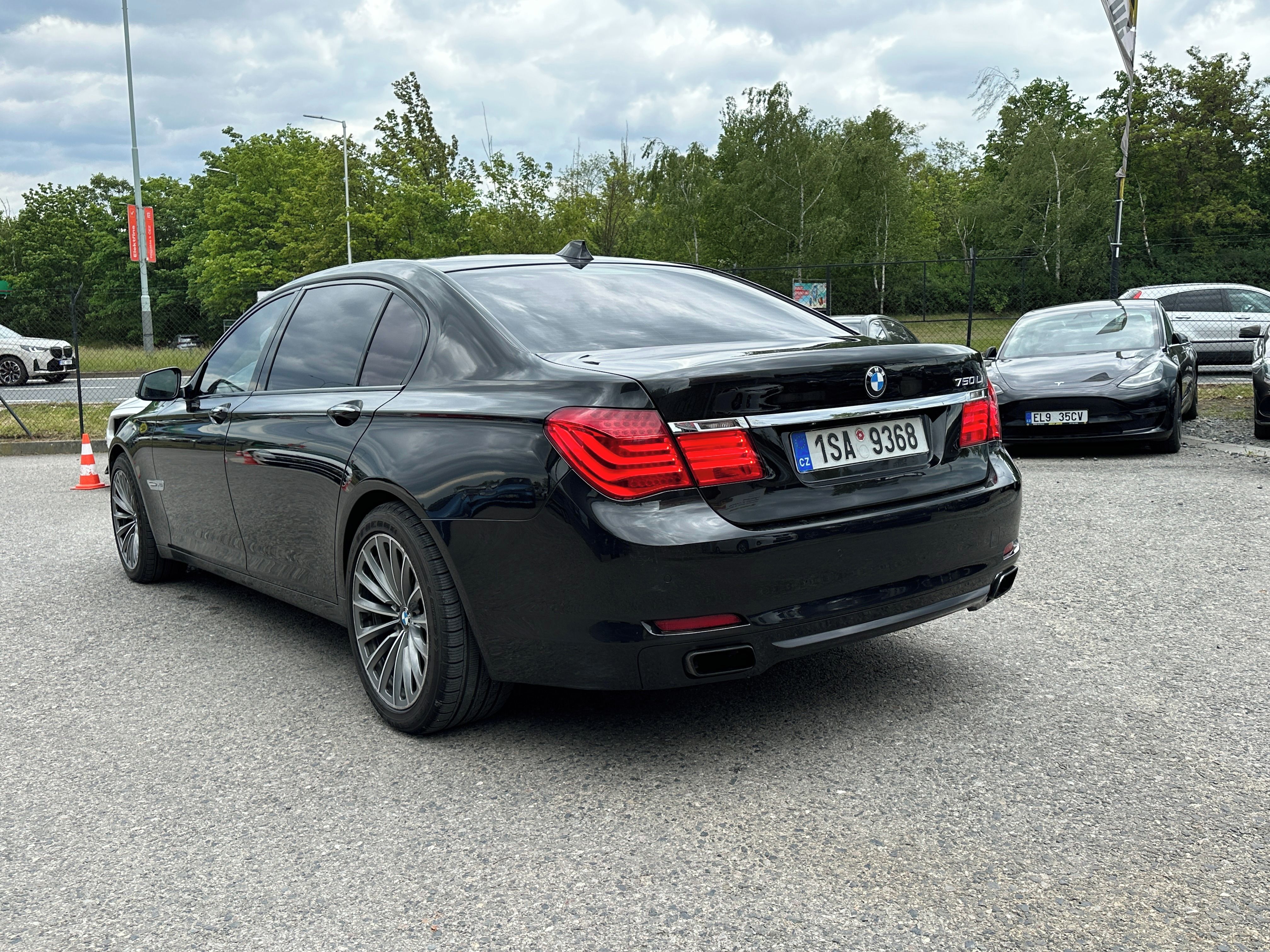 BMW Řada 7, BMW 750 2010 - fotka 6