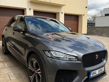 Jaguar F-Pace SVR AWD 405 kW |