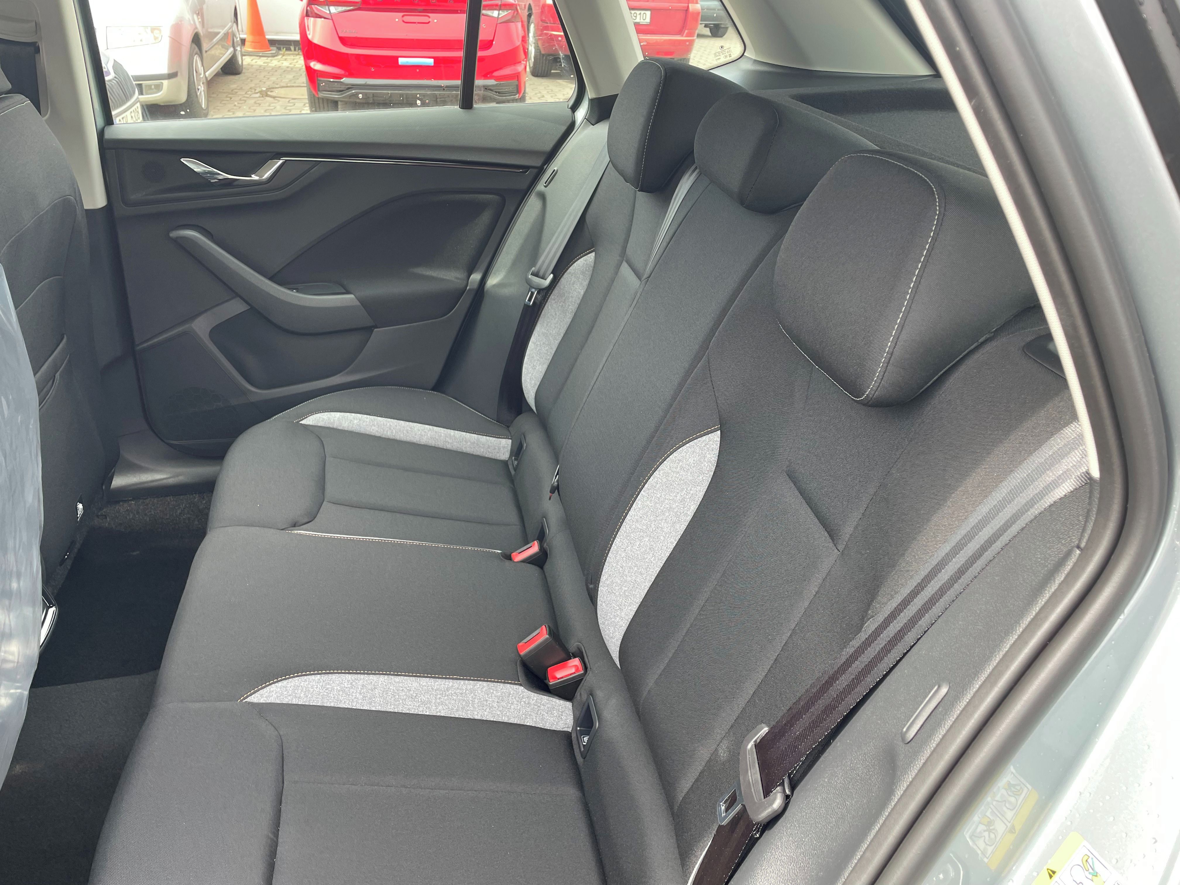 Škoda Kamiq, 1,0 TSI 85 kW, DSG 7-st. - fotka 6