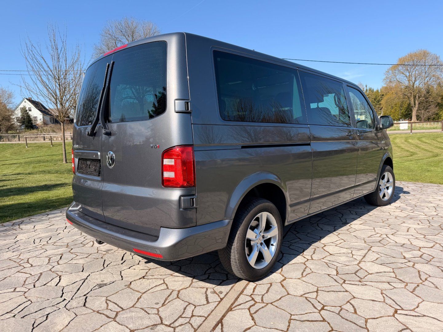 Volkswagen Caravelle, 2.0TDI 110kW DSG LONG,7MÍST - fotka 5
