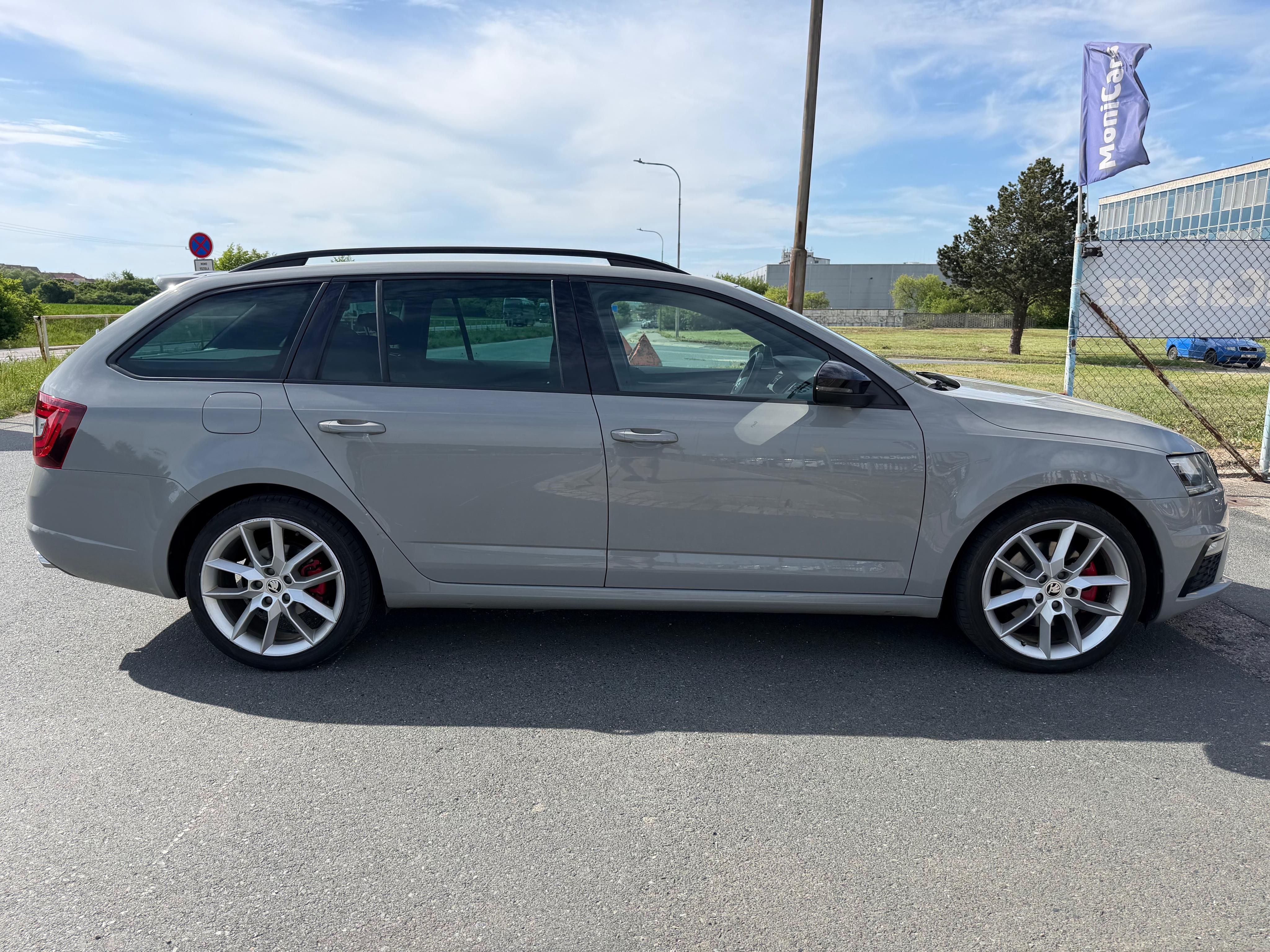Škoda Octavia, RS 2.0 TDi 135kW 4X4, DSG,DPH - fotka 4