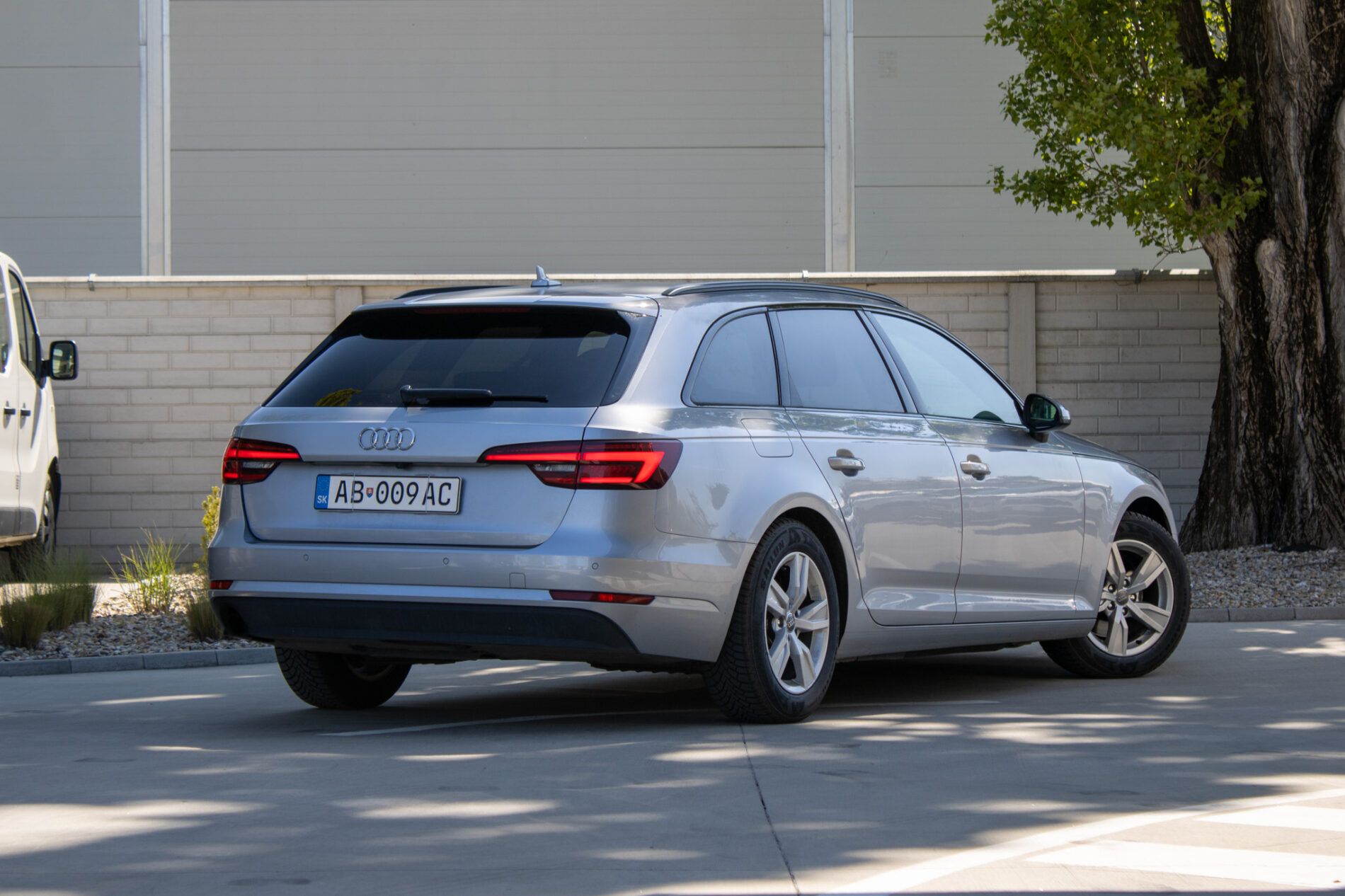 Audi A4 Avant - fotka 4