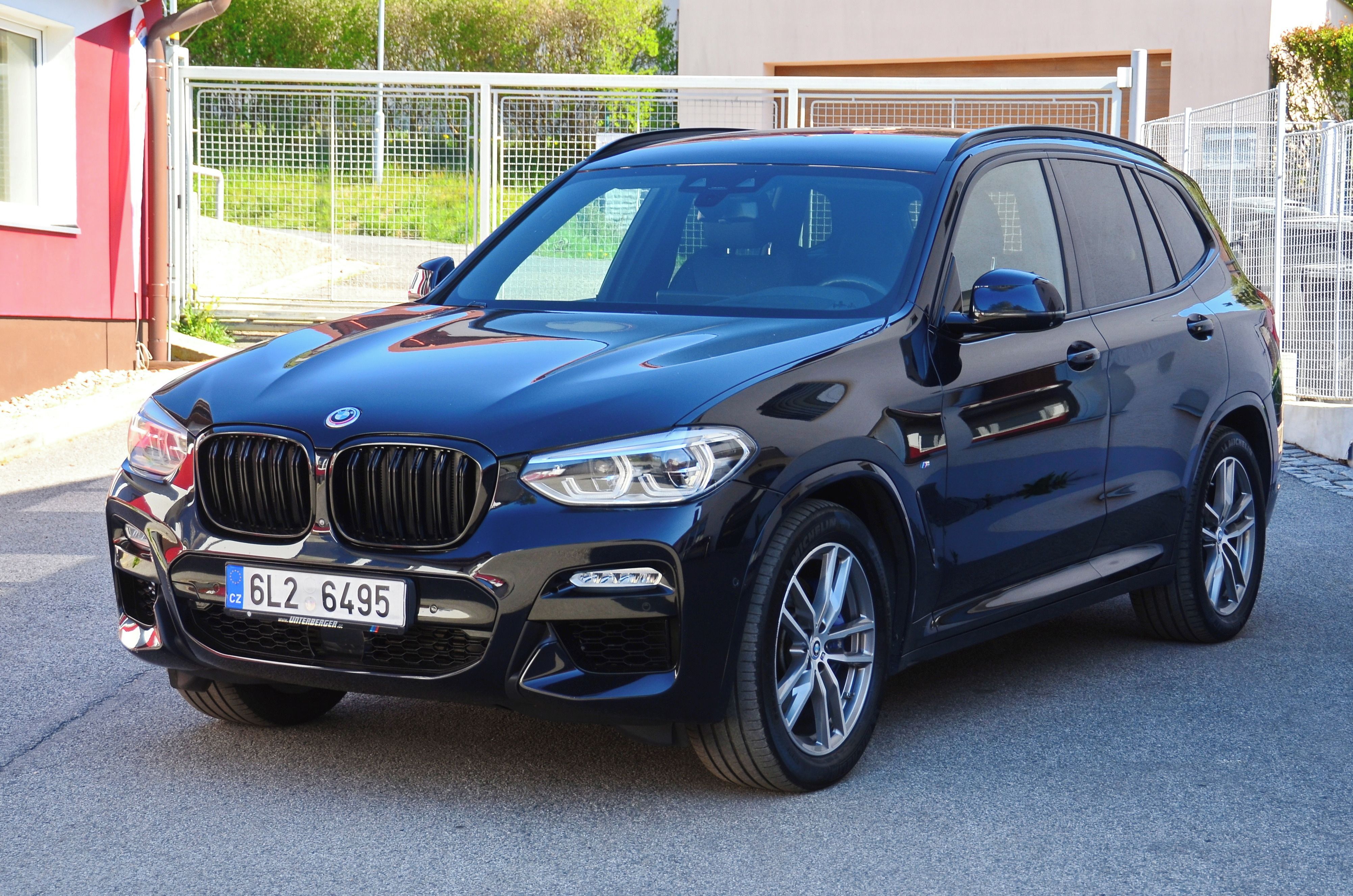 BMW X3, 30d xDrive - plná výbava
