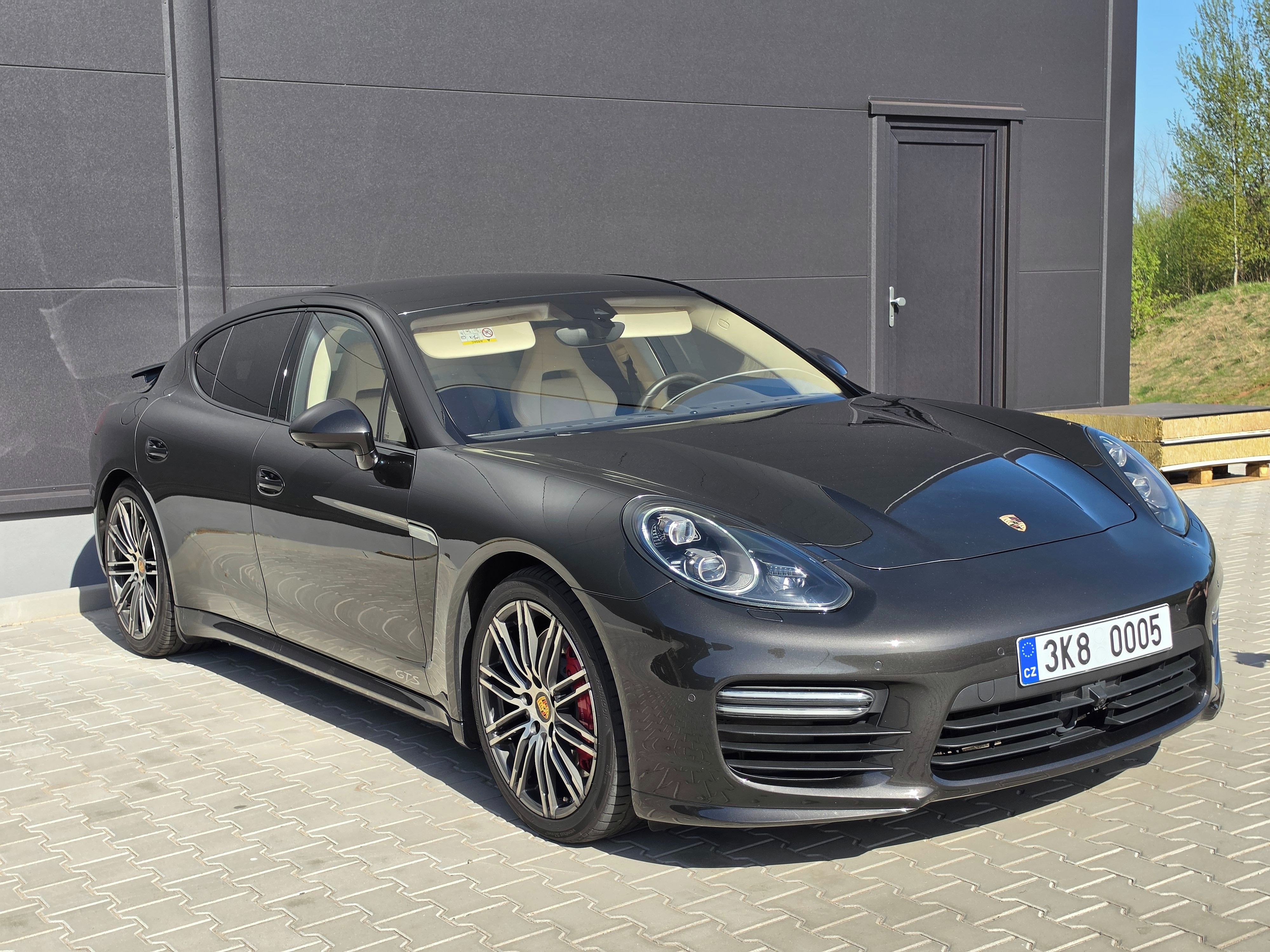 Porsche Panamera - fotka 6