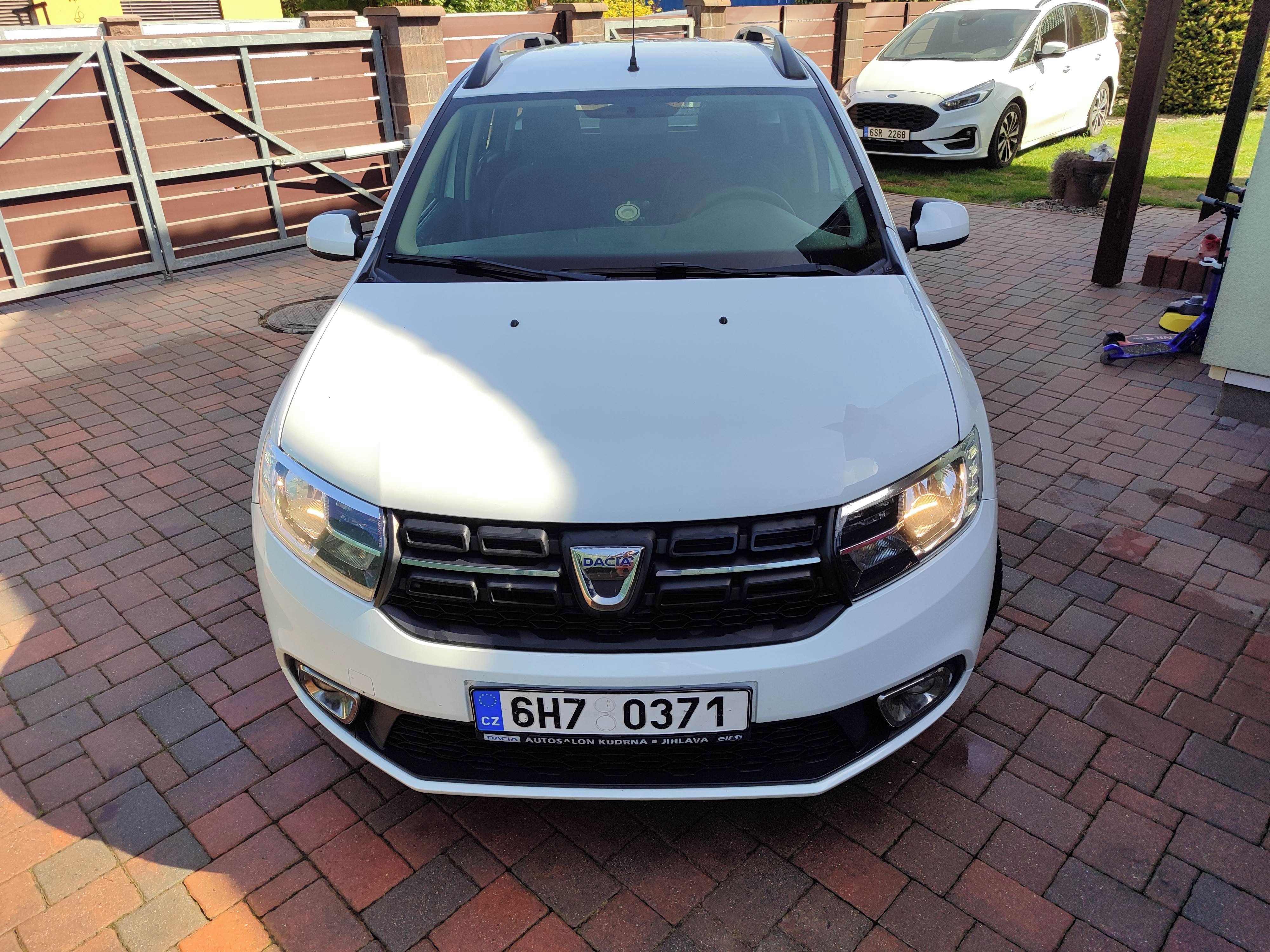 Dacia Logan, 0.9 TCe 66kW,tažné,klima, ČR - fotka 3