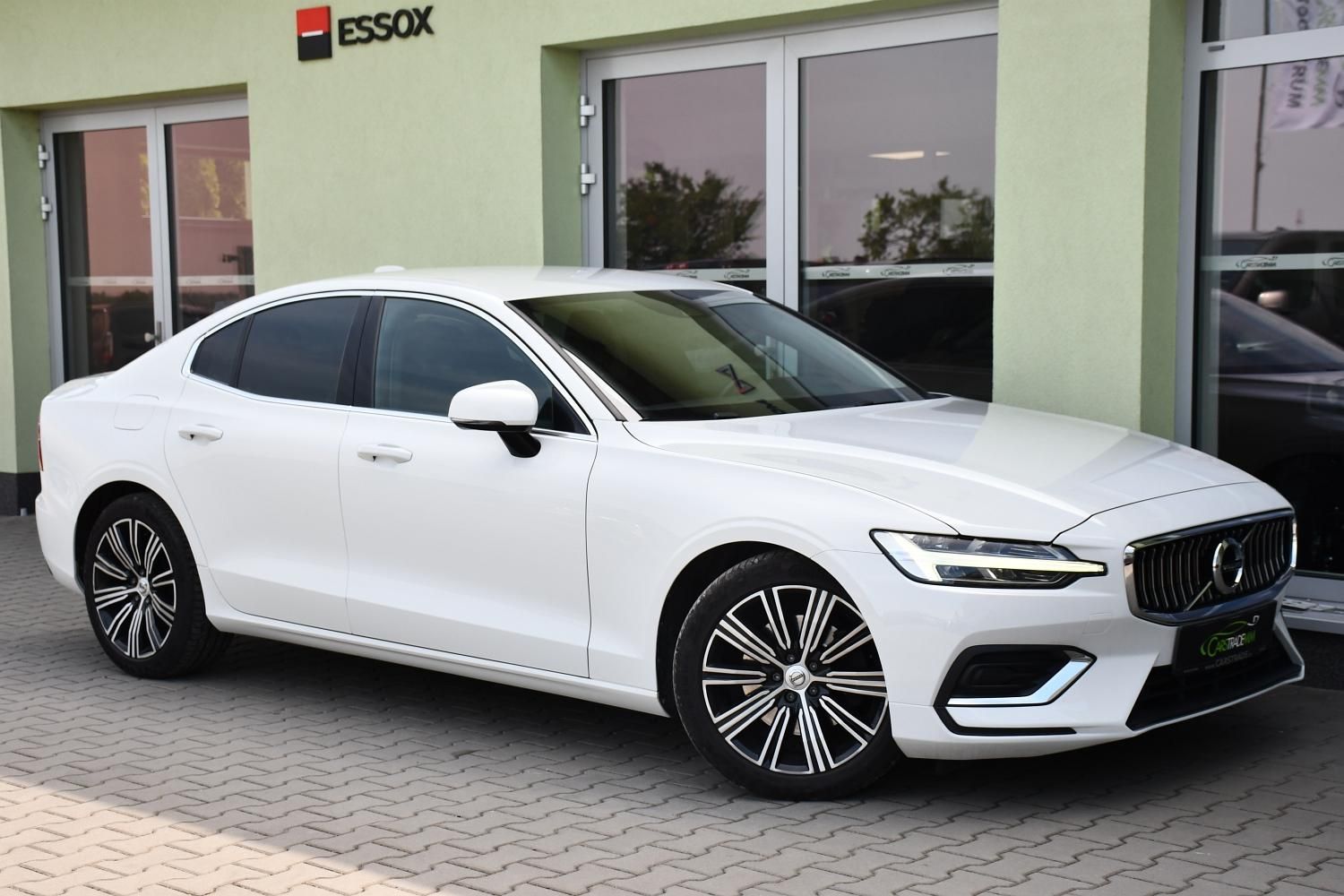 Volvo S60, T4 INSCRIPTION VIRTUAL 1M ČR - fotka 2
